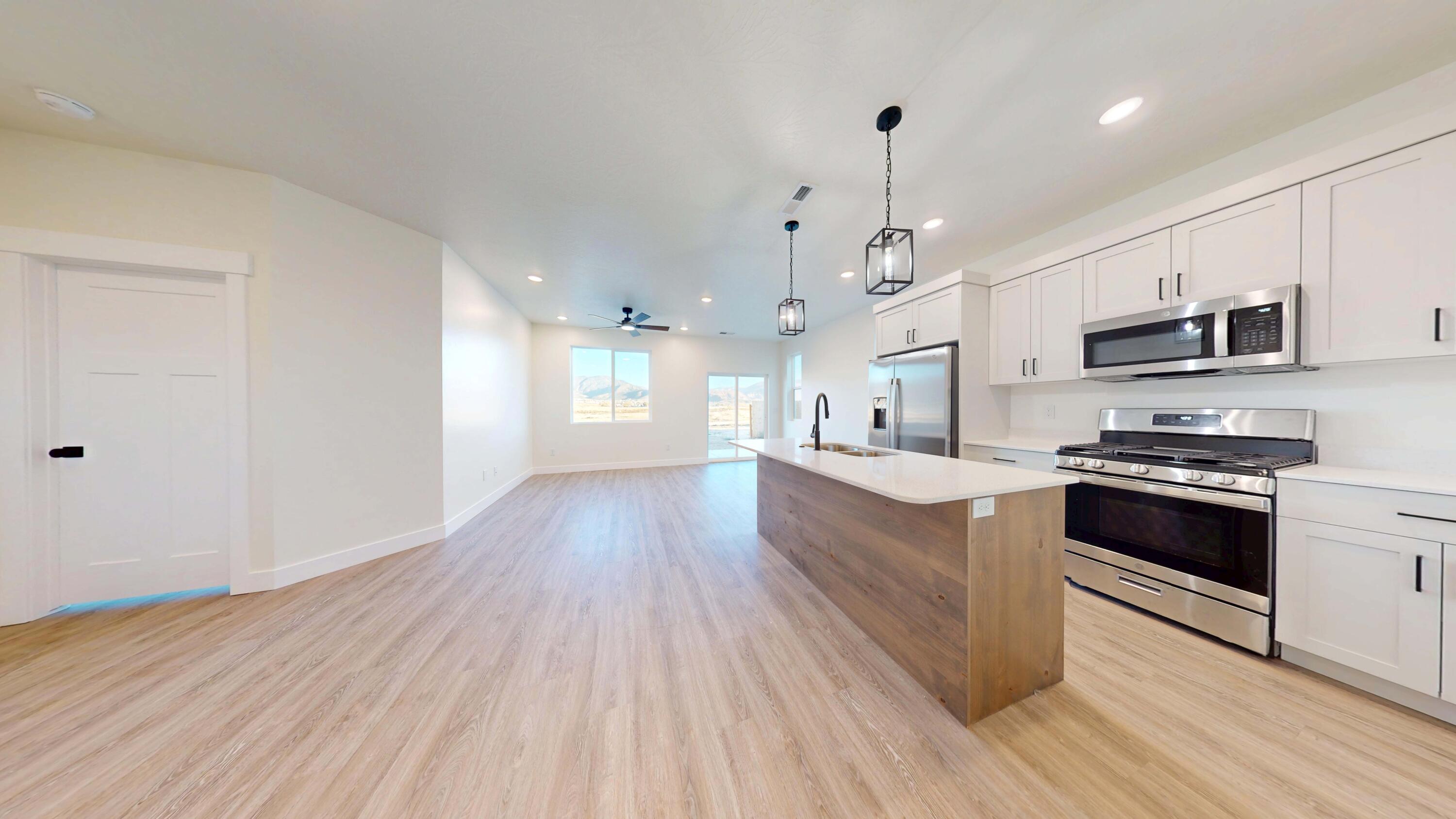 2764 N Clark Parkway