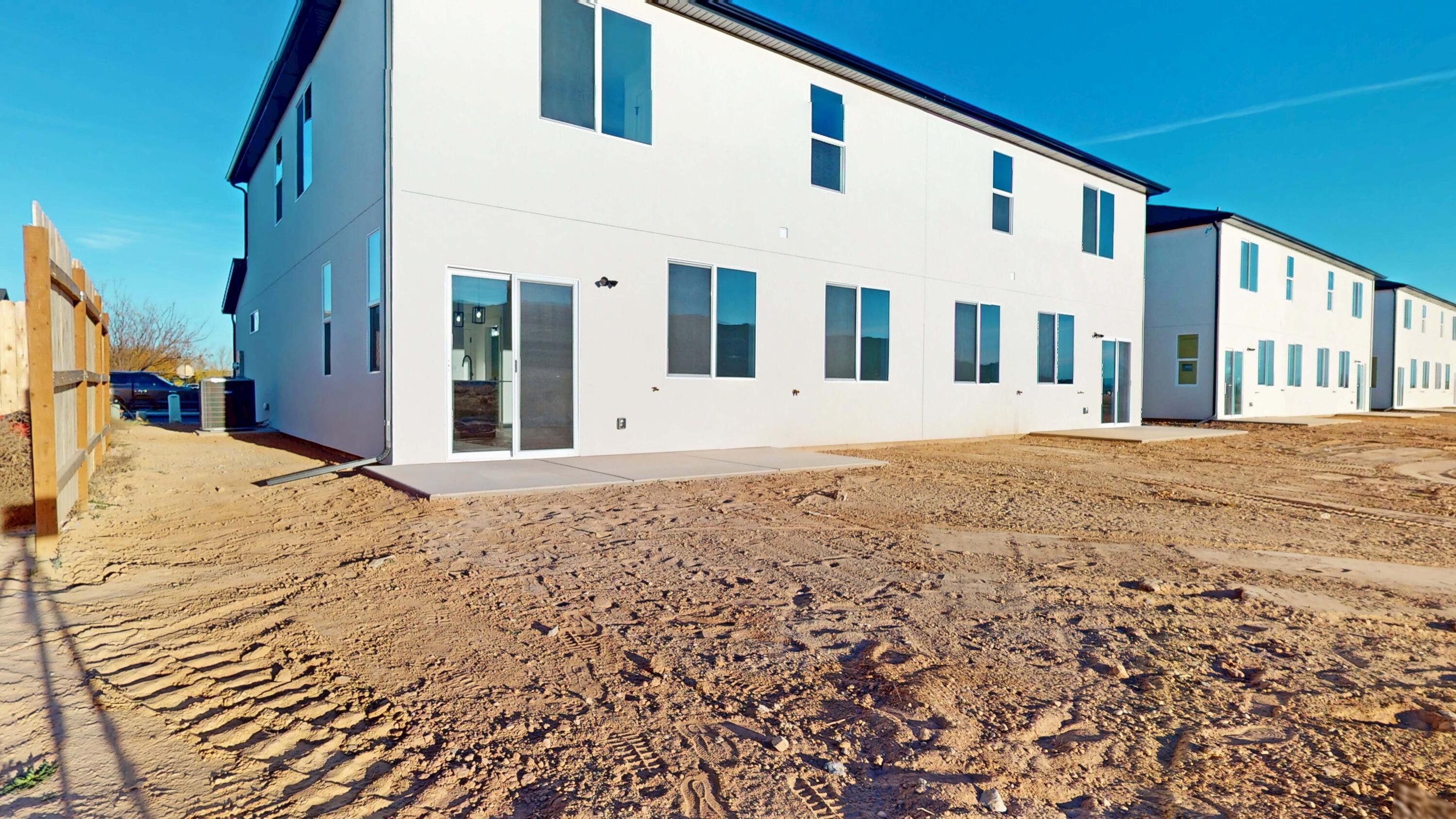 2764 N Clark Parkway