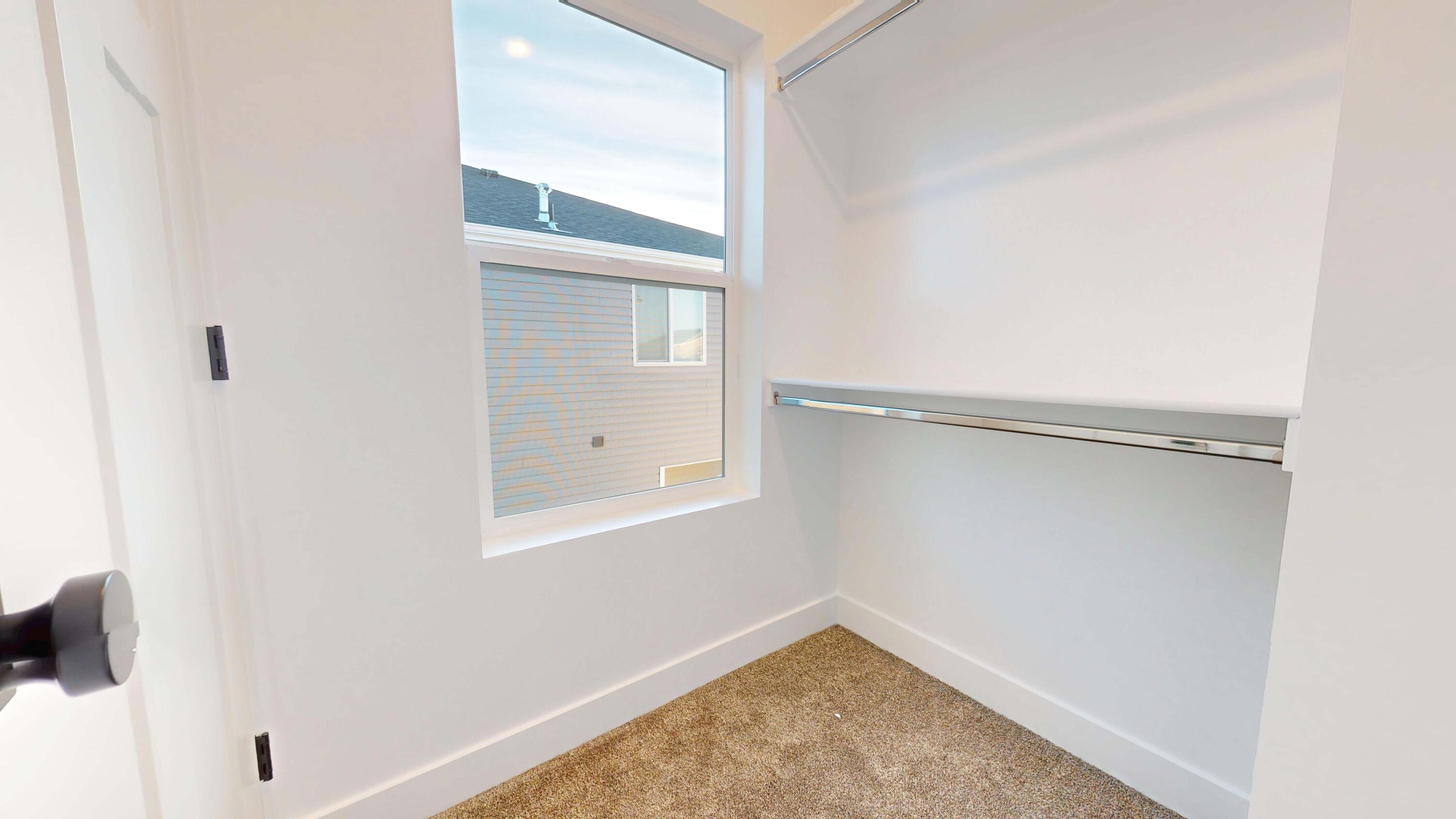 2764 N Clark Parkway