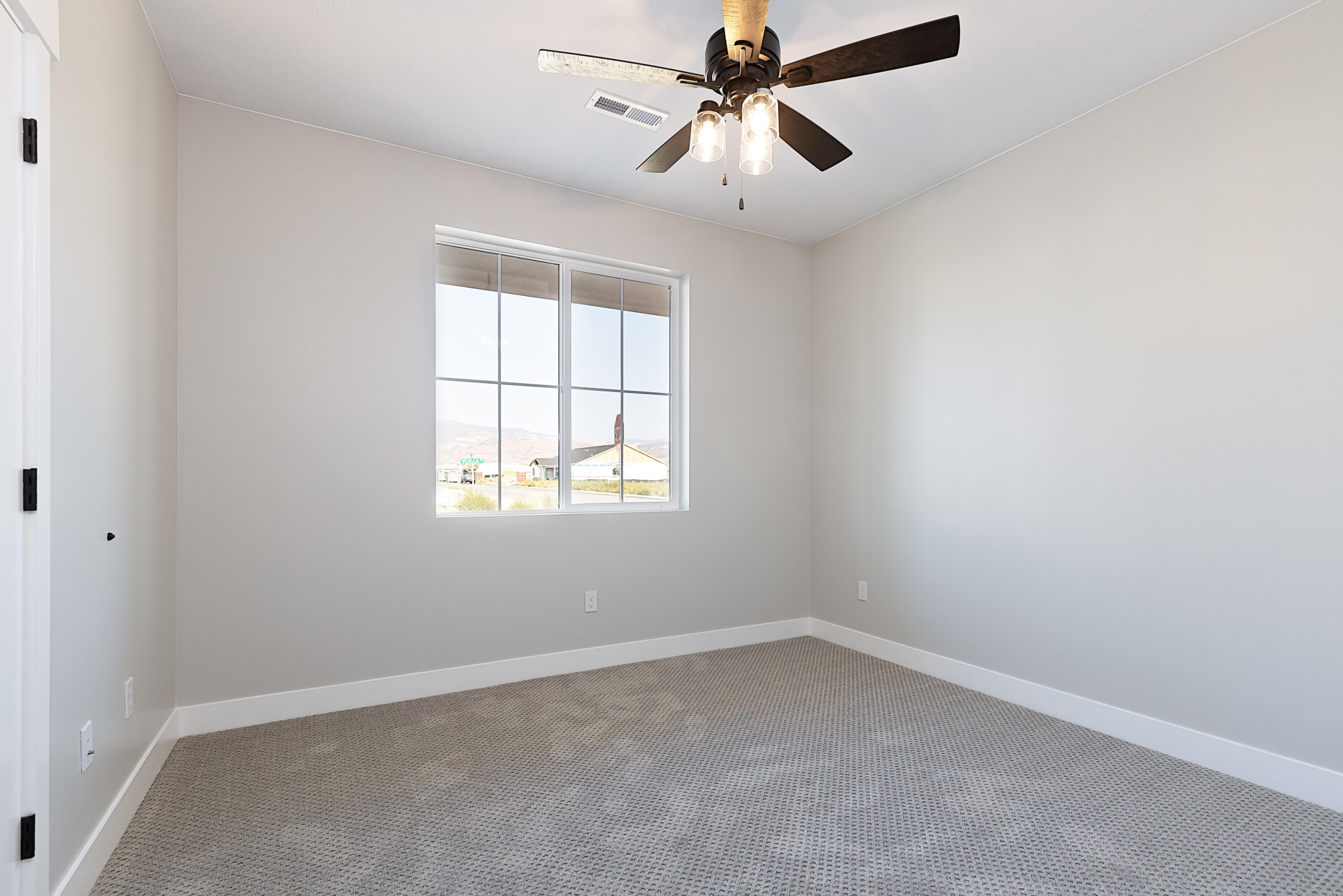 1148 N Yucca (3325 West)