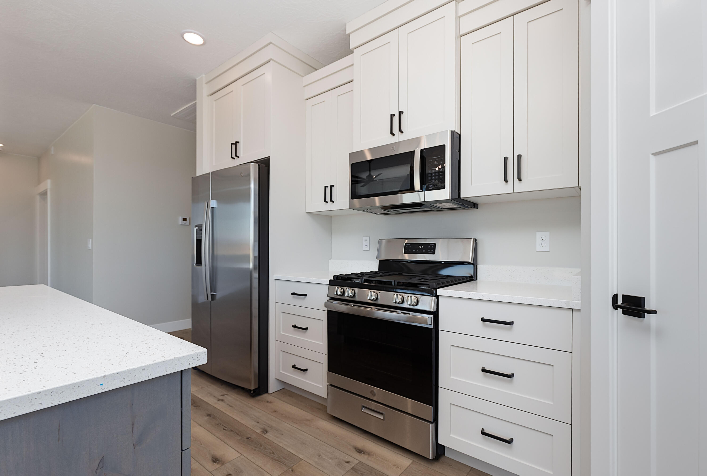 1148 N Yucca (3325 West)