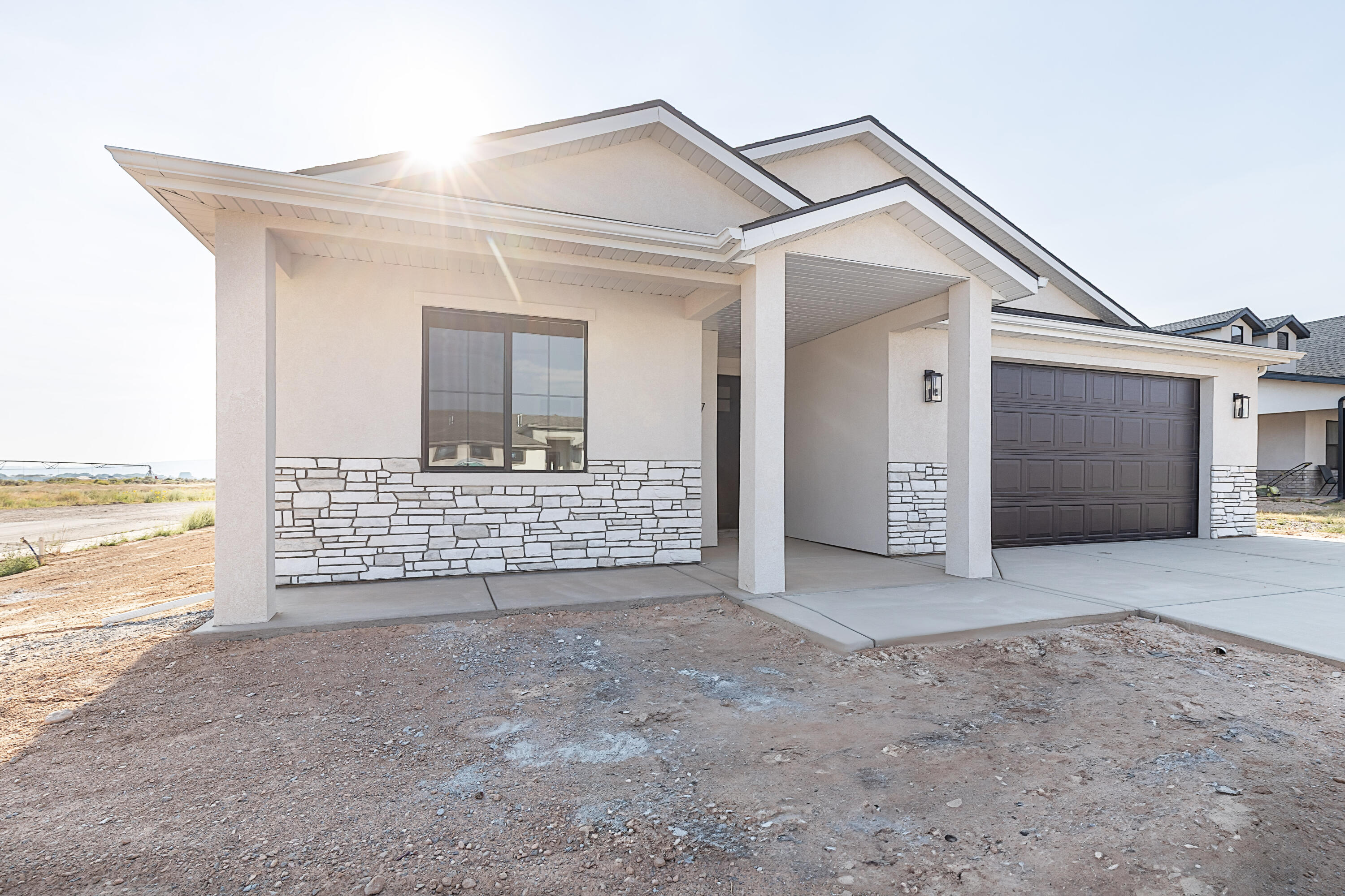 1148 N Yucca (3325 West)