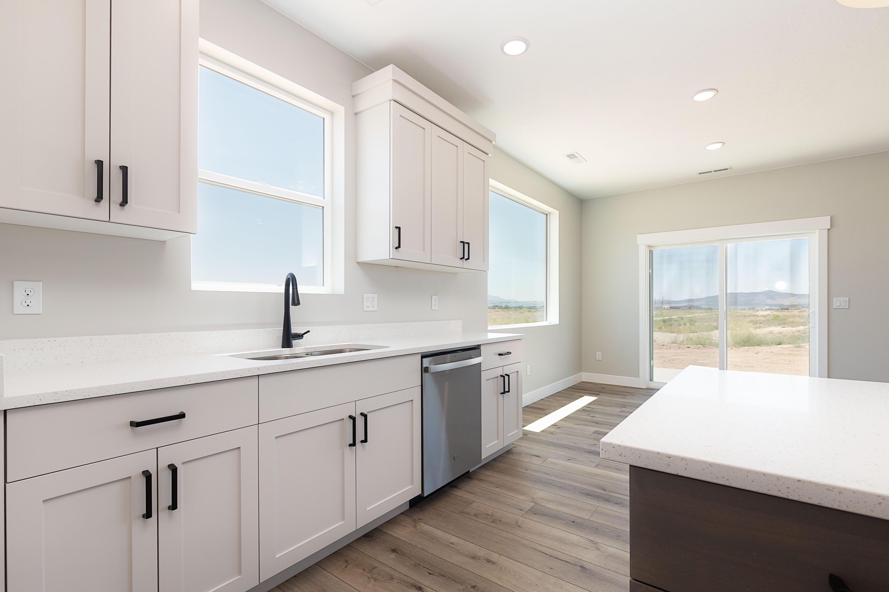 1148 N Yucca (3325 West)