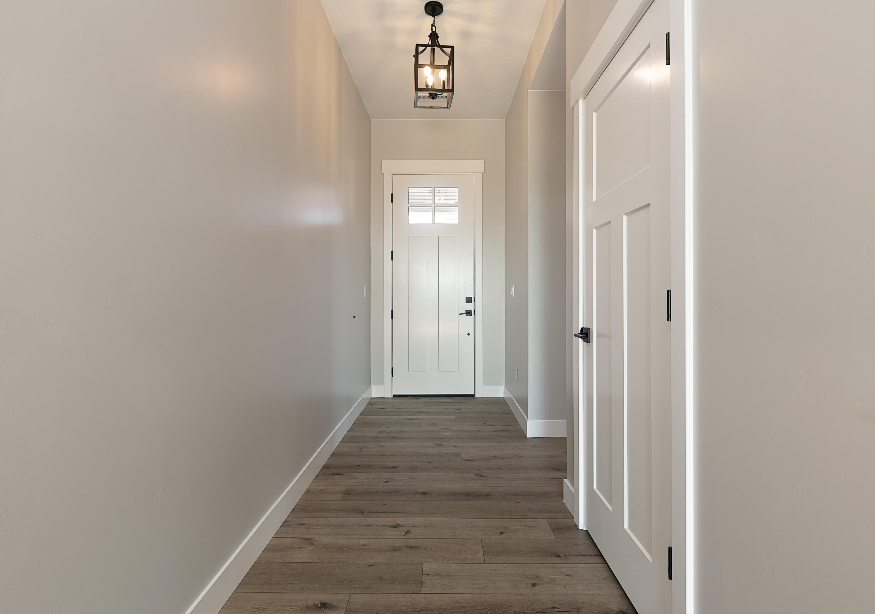 1148 N Yucca (3325 West)