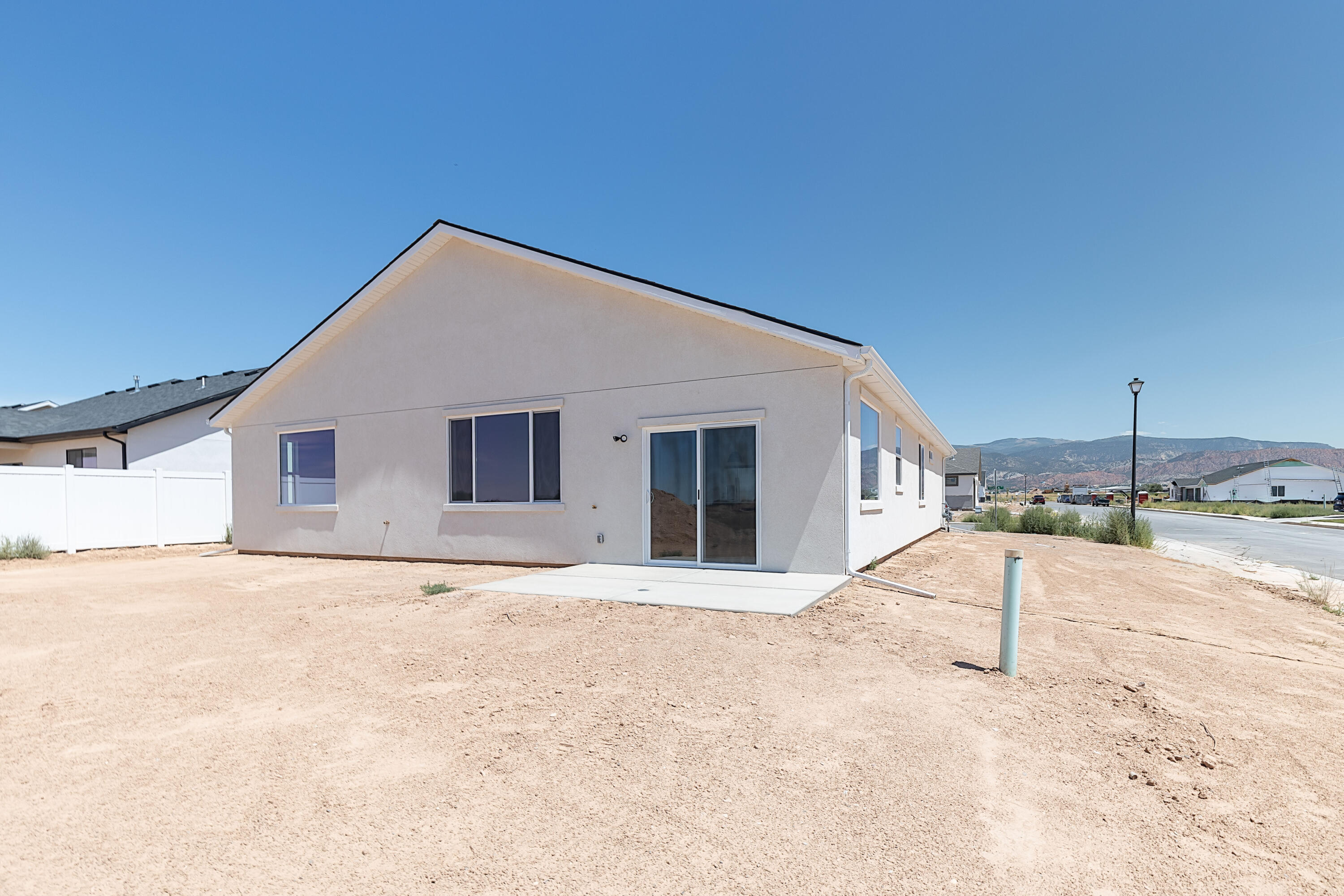 1148 N Yucca (3325 West)