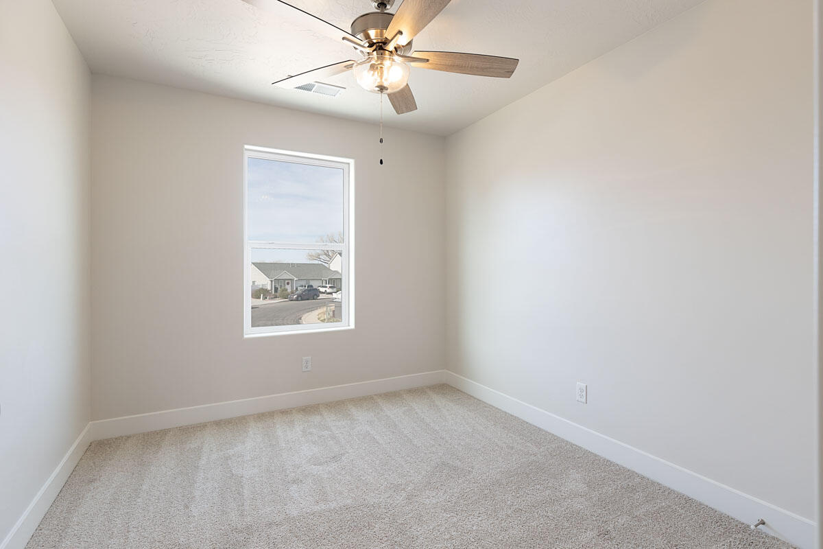 2612 N Clark Parkway