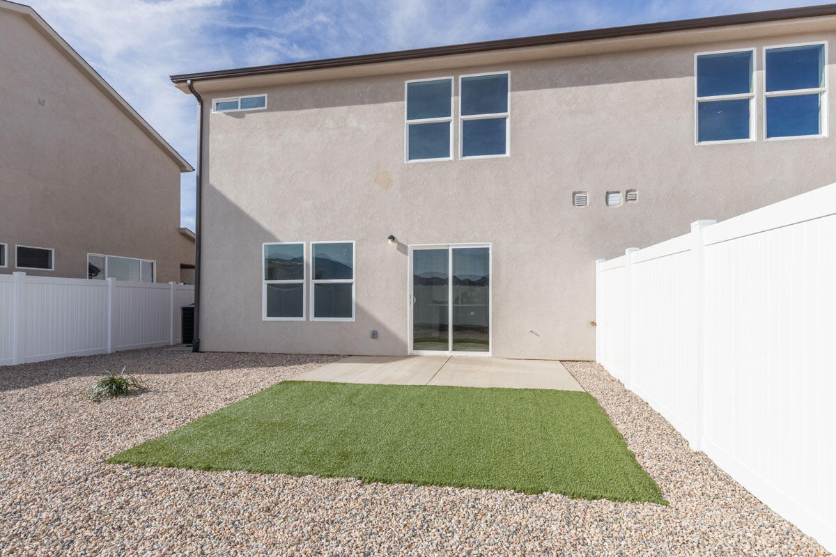 2612 N Clark Parkway