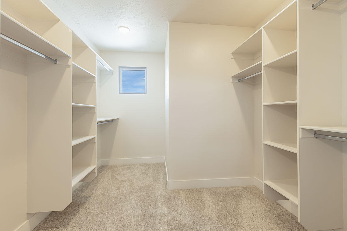 2612 N Clark Parkway