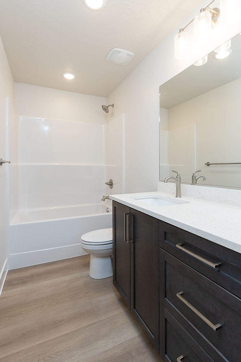 2612 N Clark Parkway