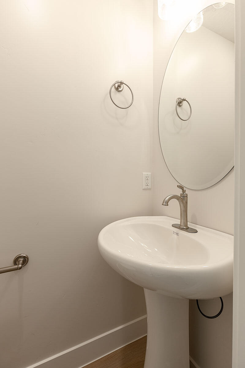 2614 N Clark Parkway