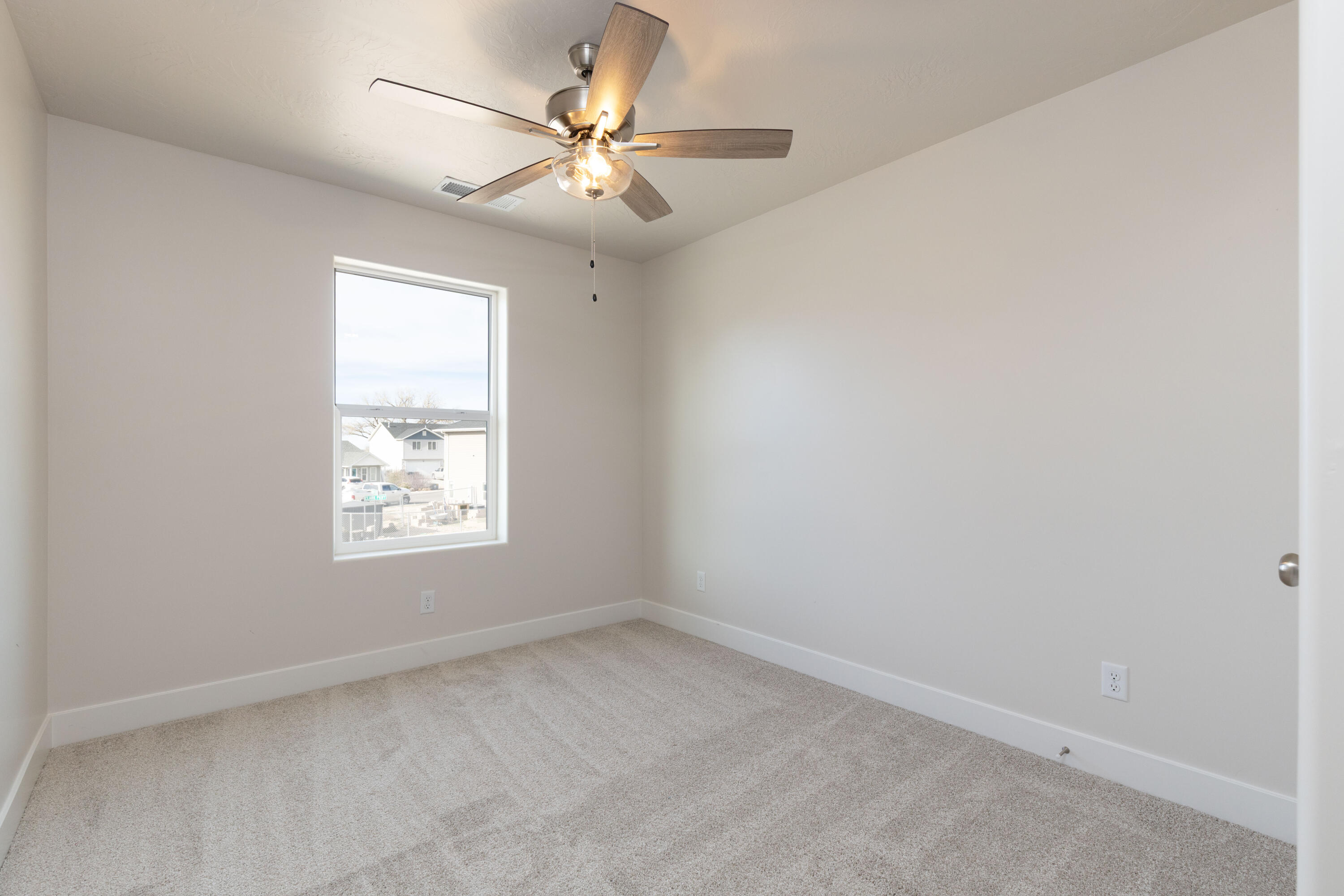 2614 N Clark Parkway