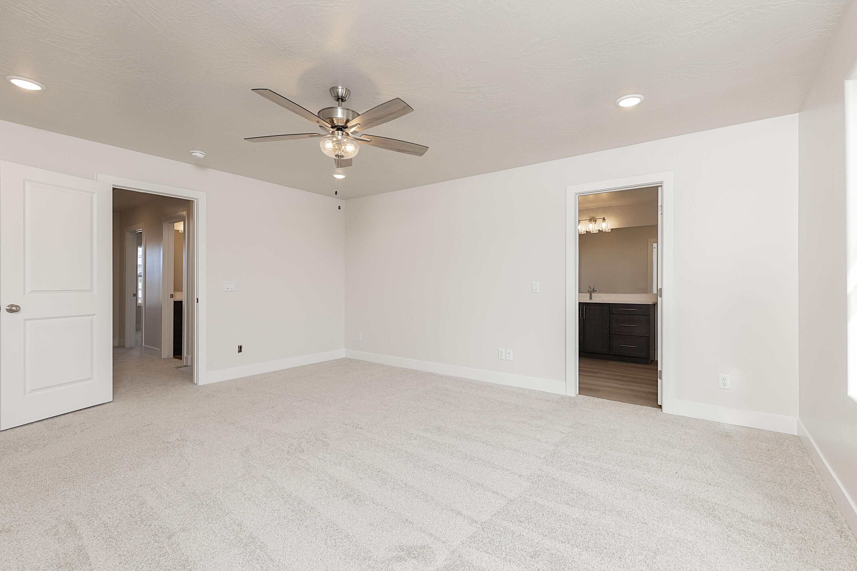 2614 N Clark Parkway