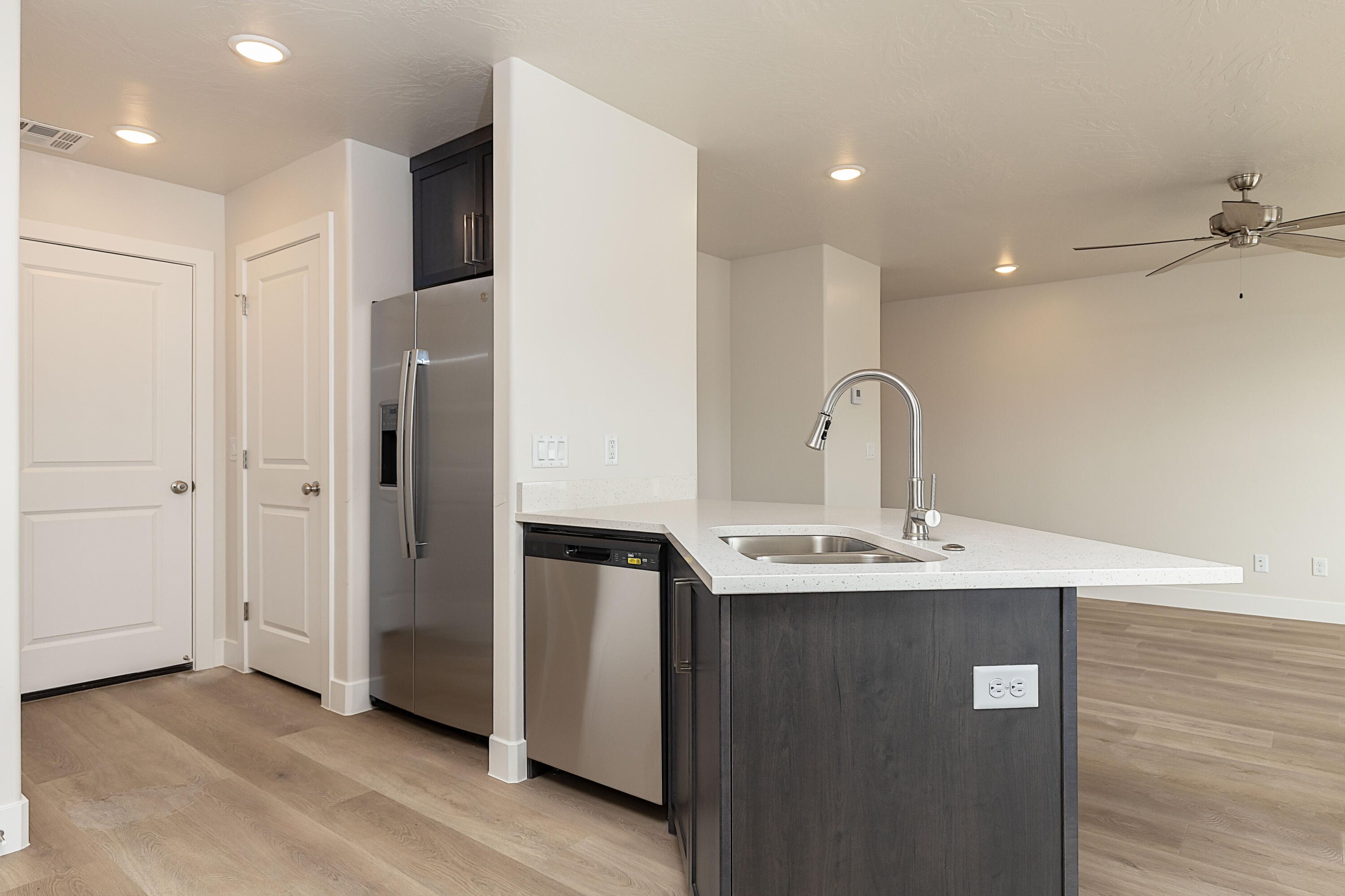 2614 N Clark Parkway