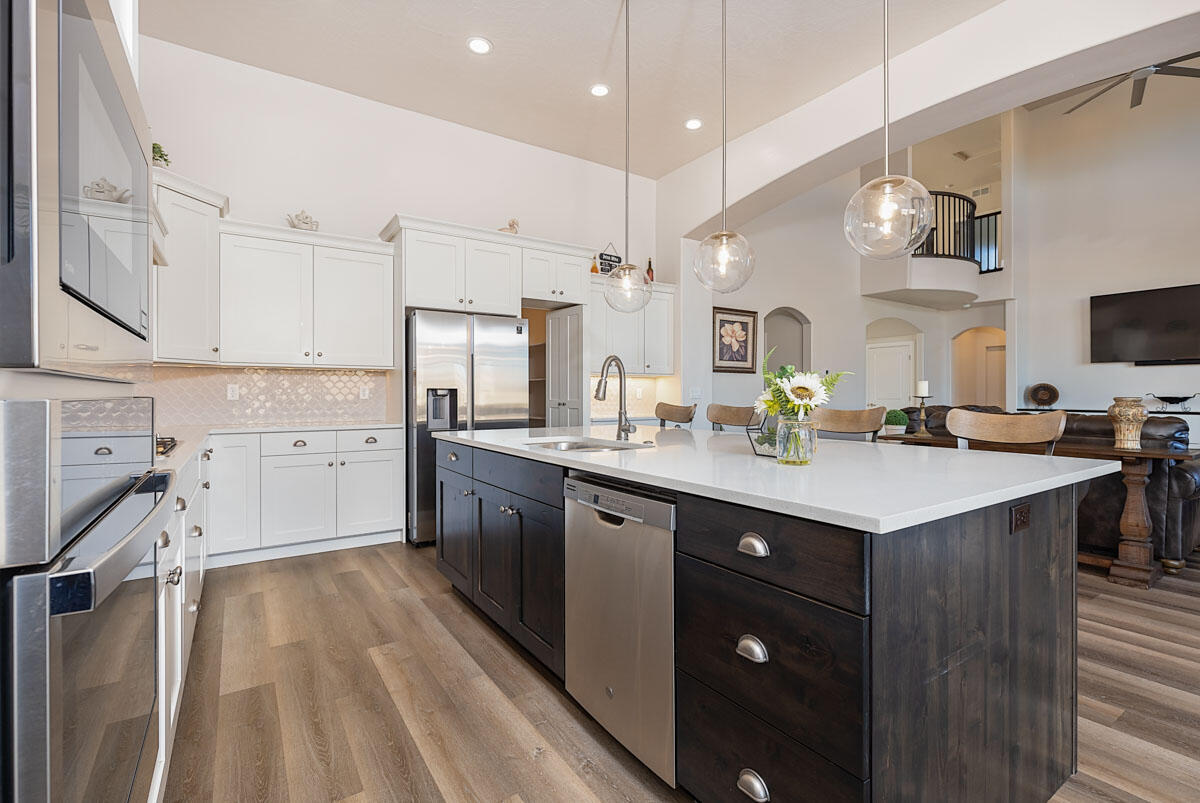 1345 E Black Brush DR