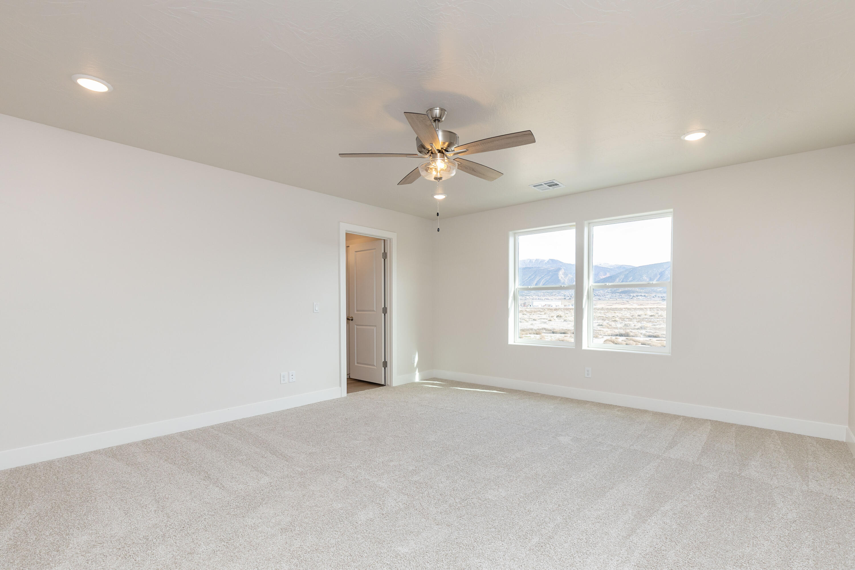 2614 N Clark Parkway