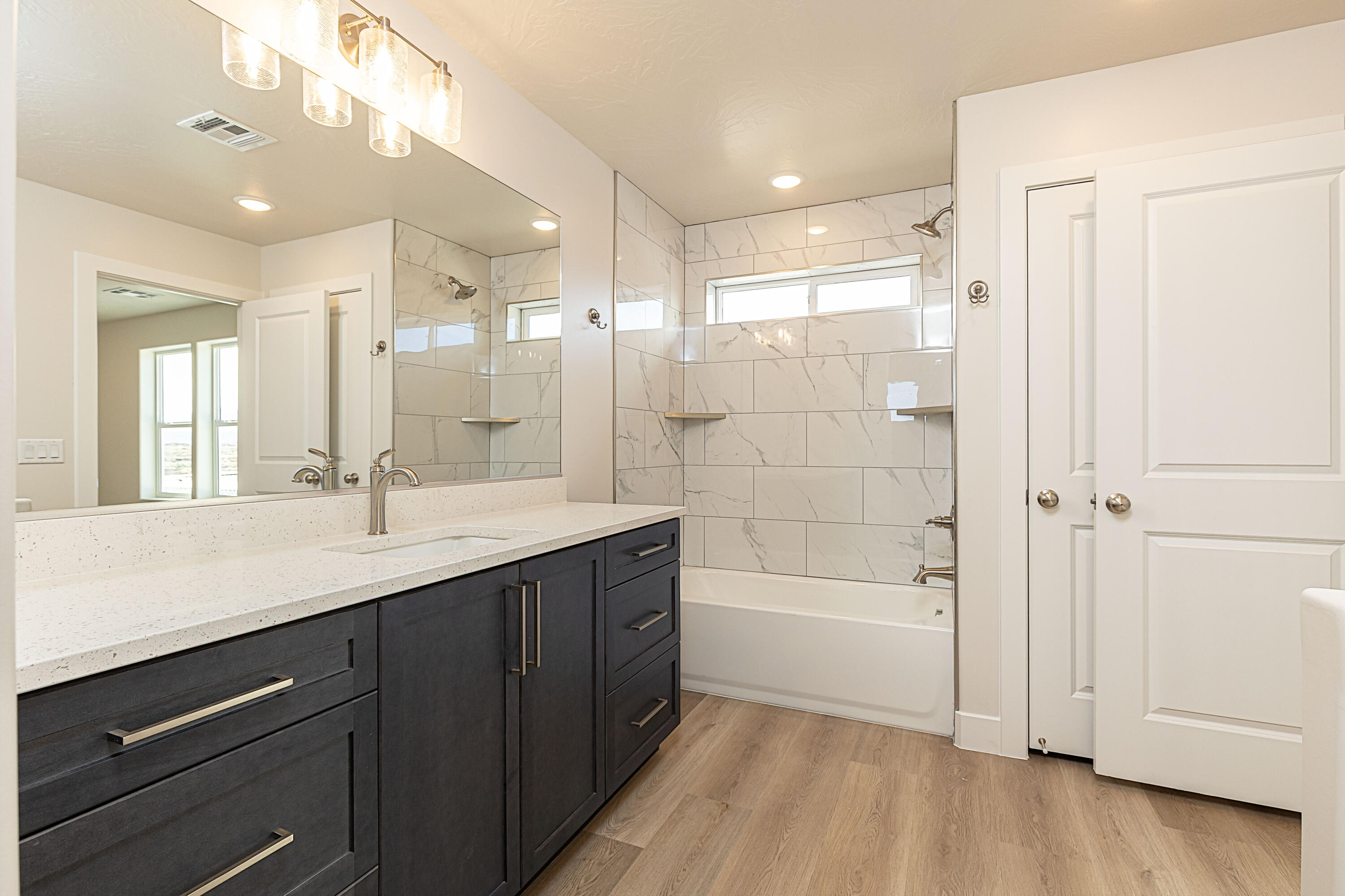 2614 N Clark Parkway