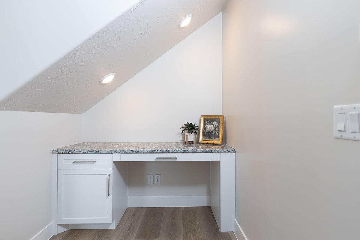 2604 N Clark Parkway