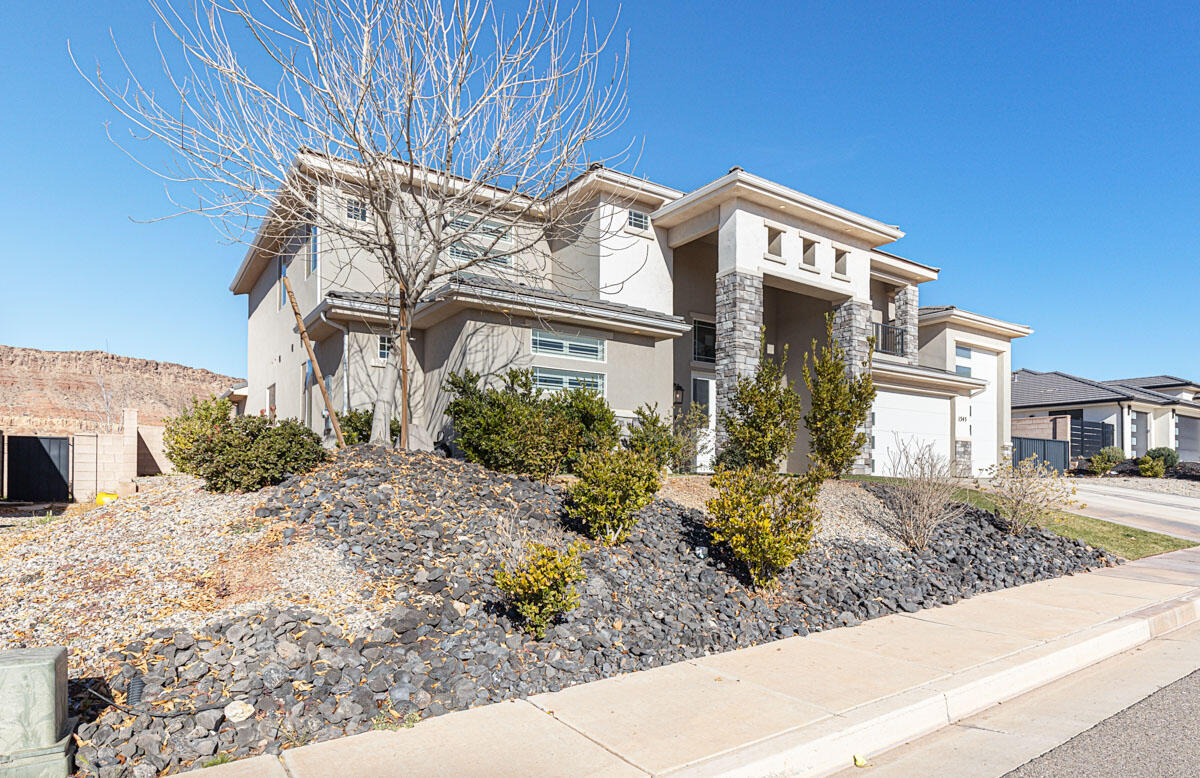 1345 E Black Brush DR