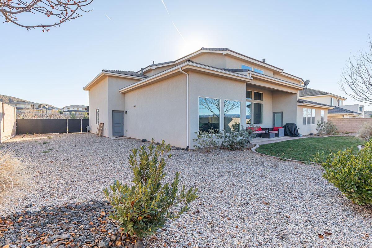 1345 E Black Brush DR