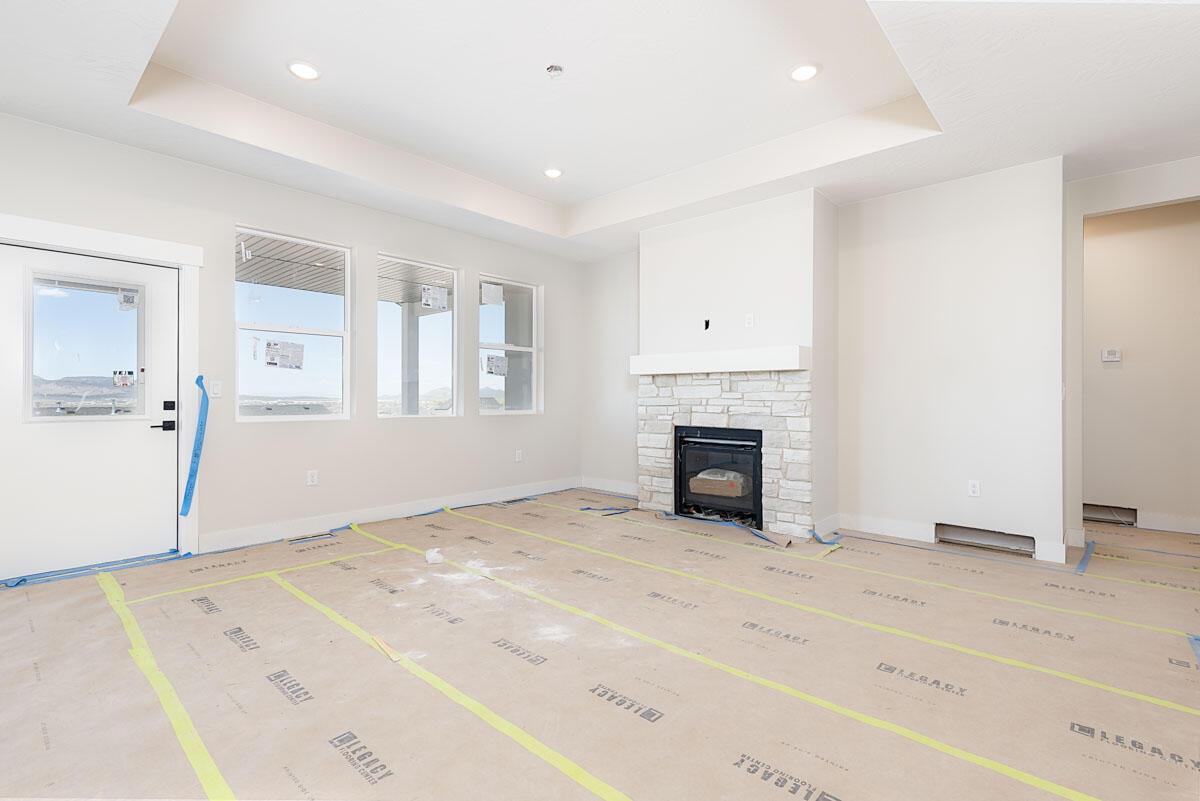 536 S Foundation Trail