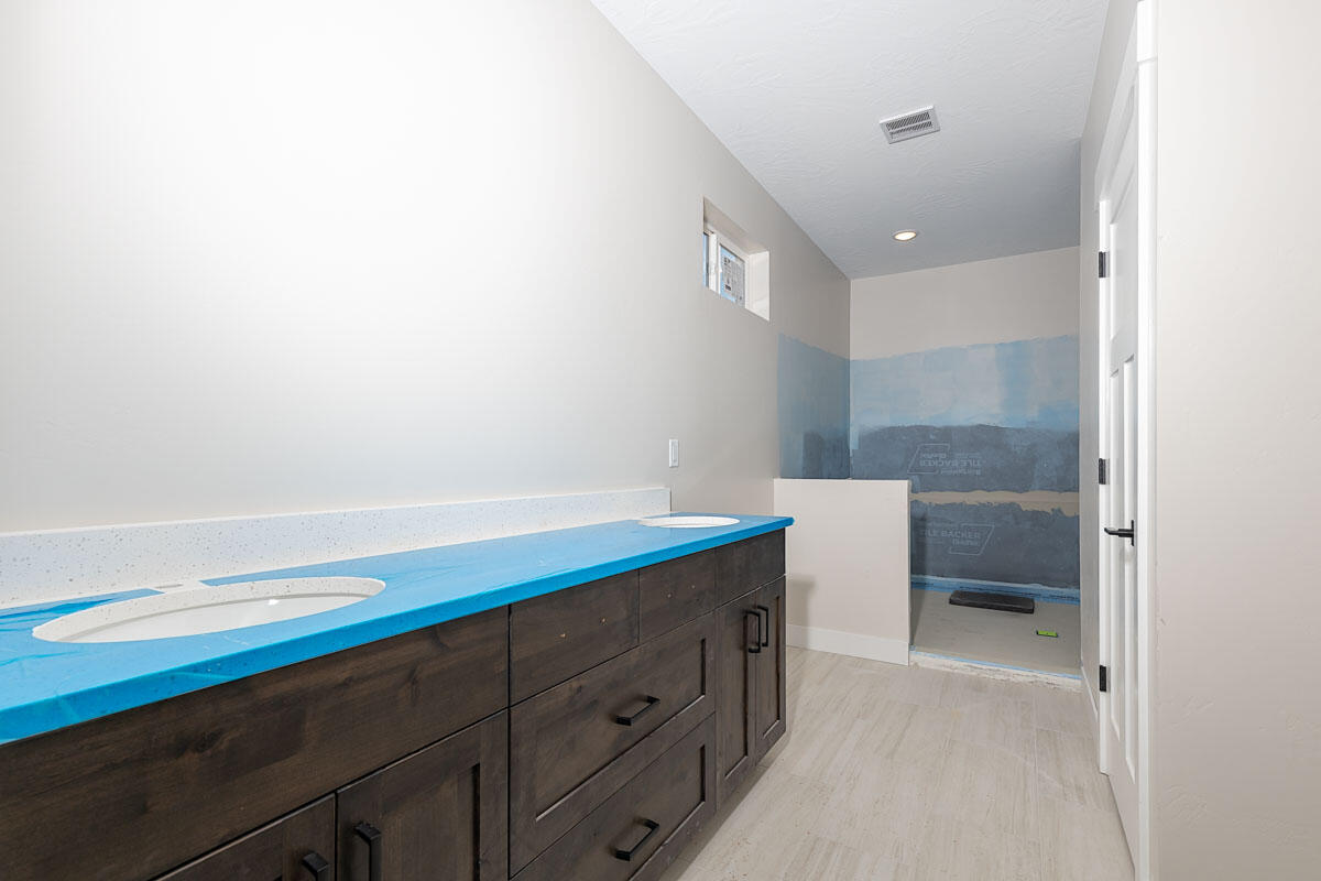 536 S Foundation Trail