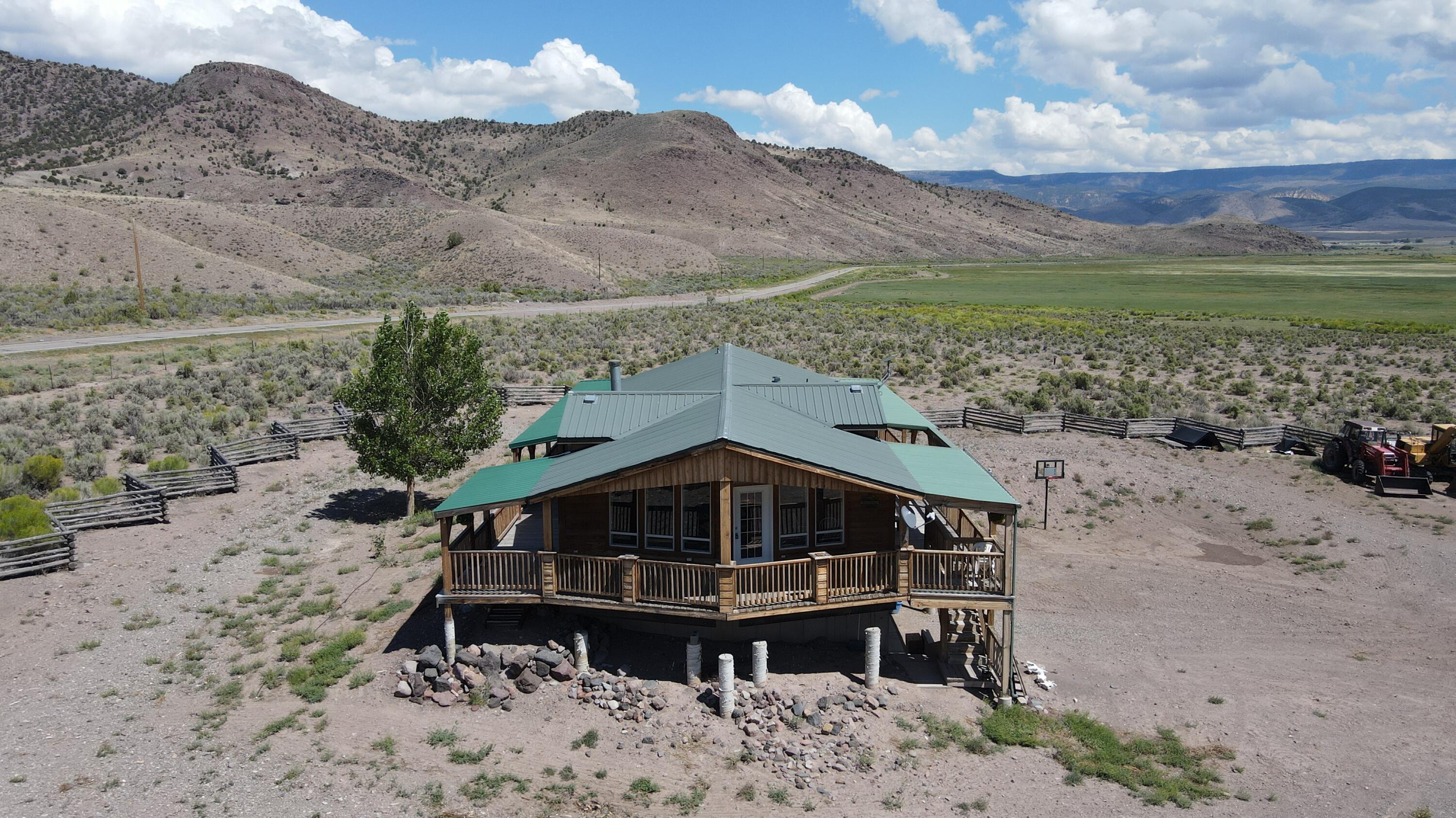 1401 W Highway 62