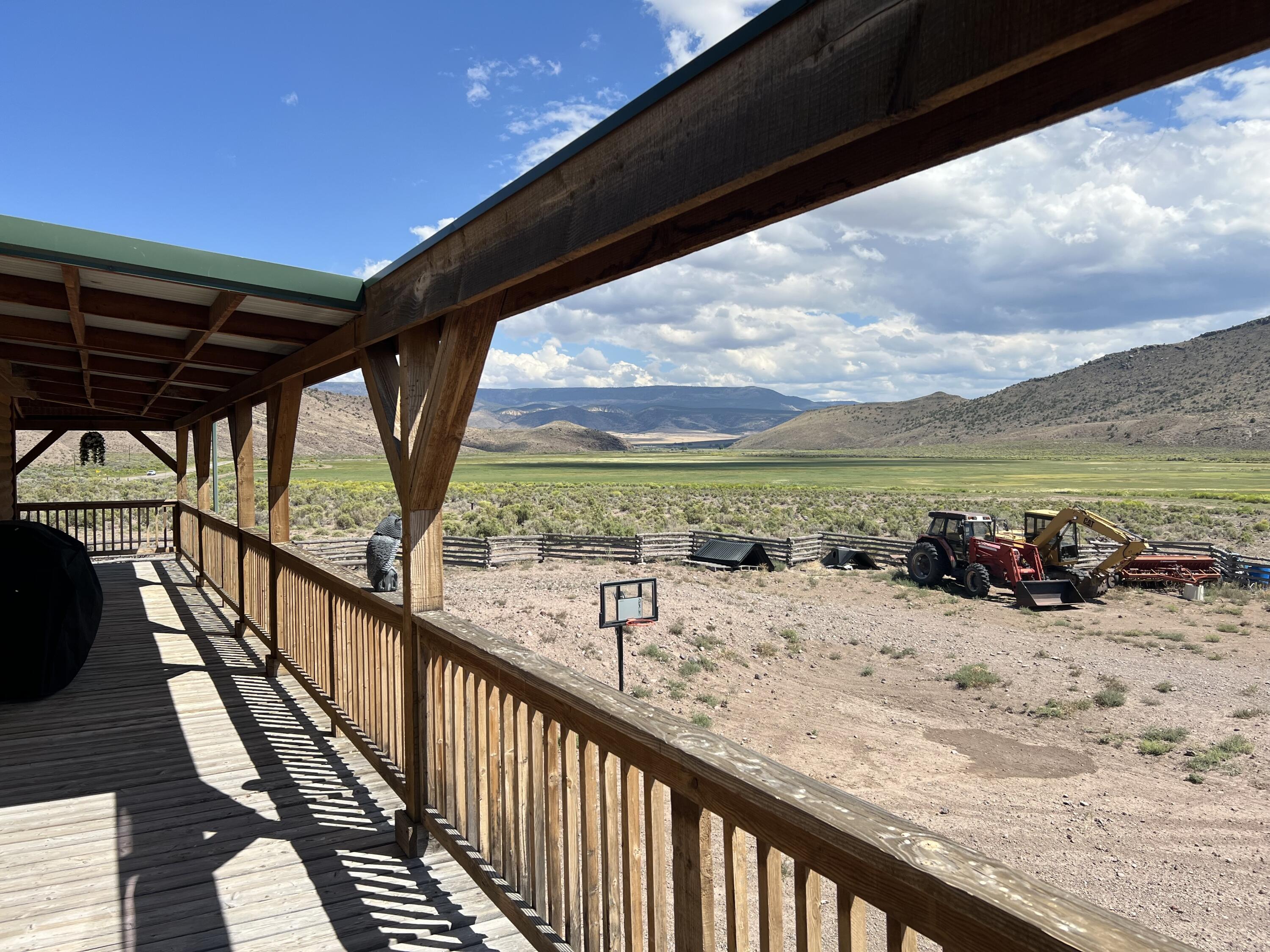 1401 W Highway 62