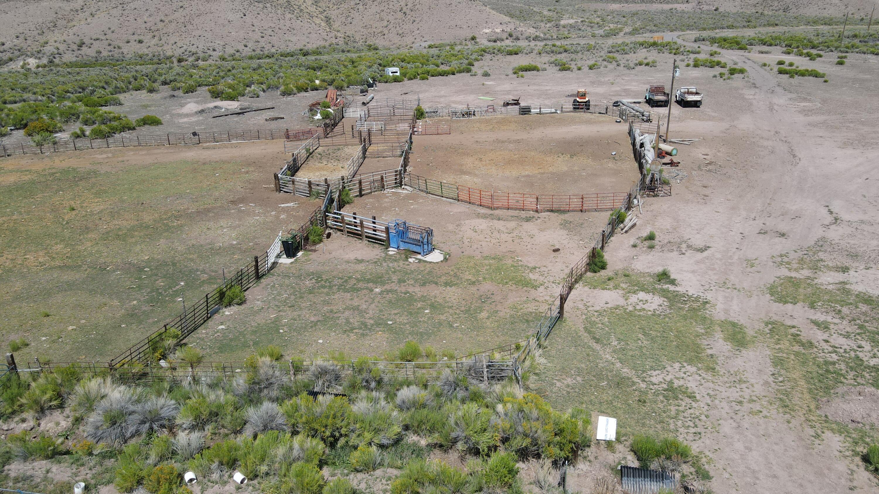 1401 W Highway 62