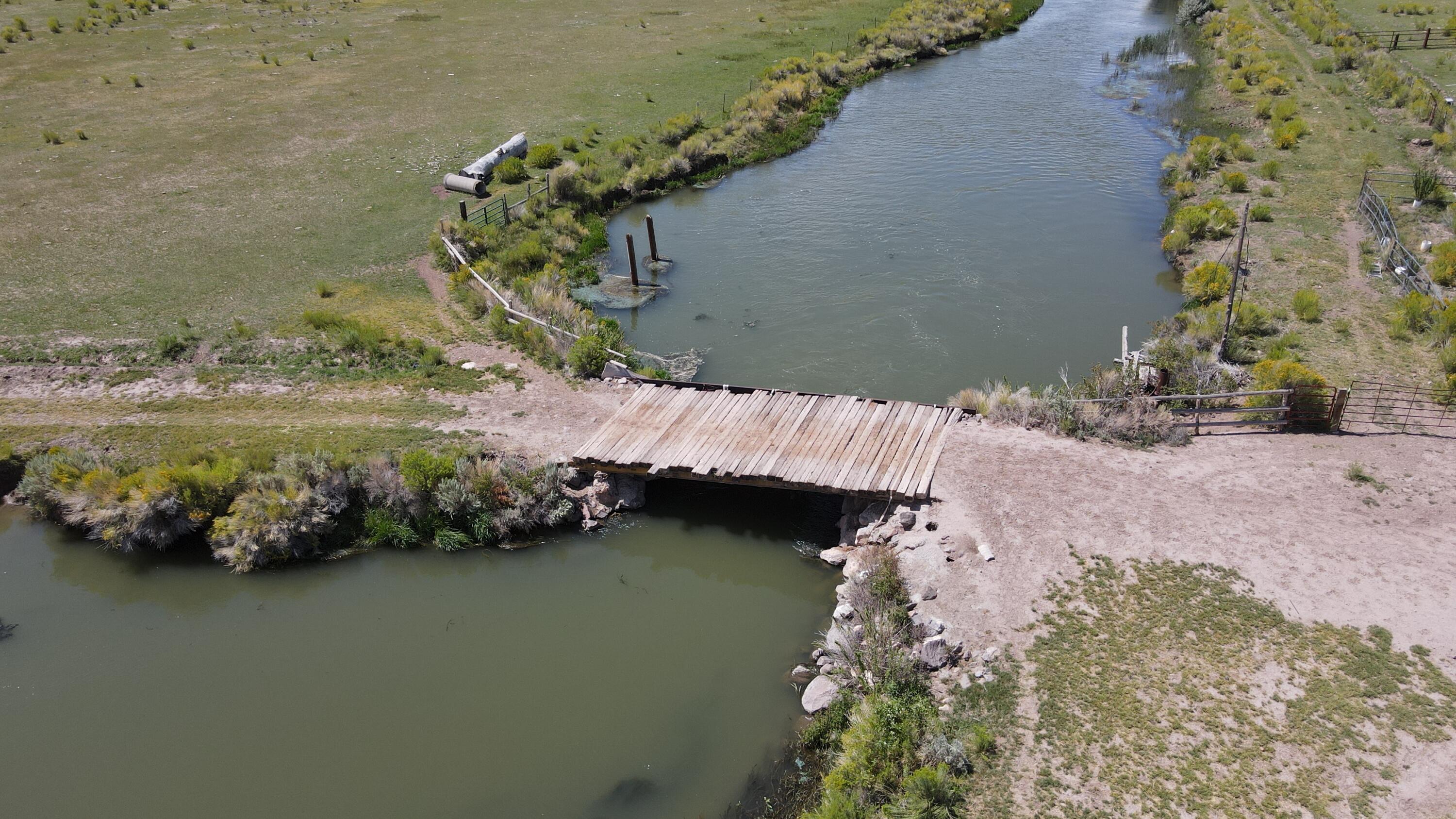 1401 W Highway 62