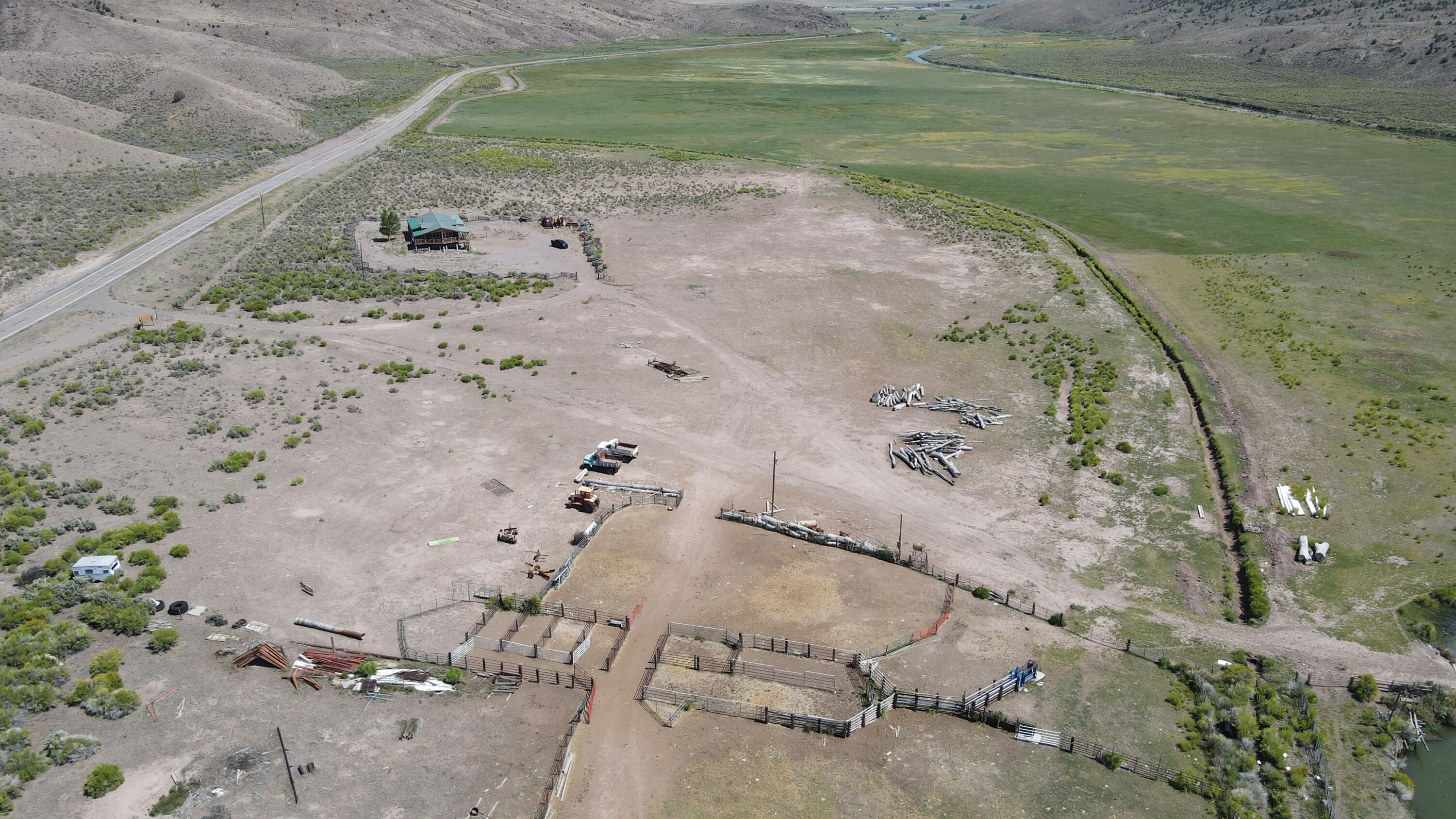 1401 W Highway 62