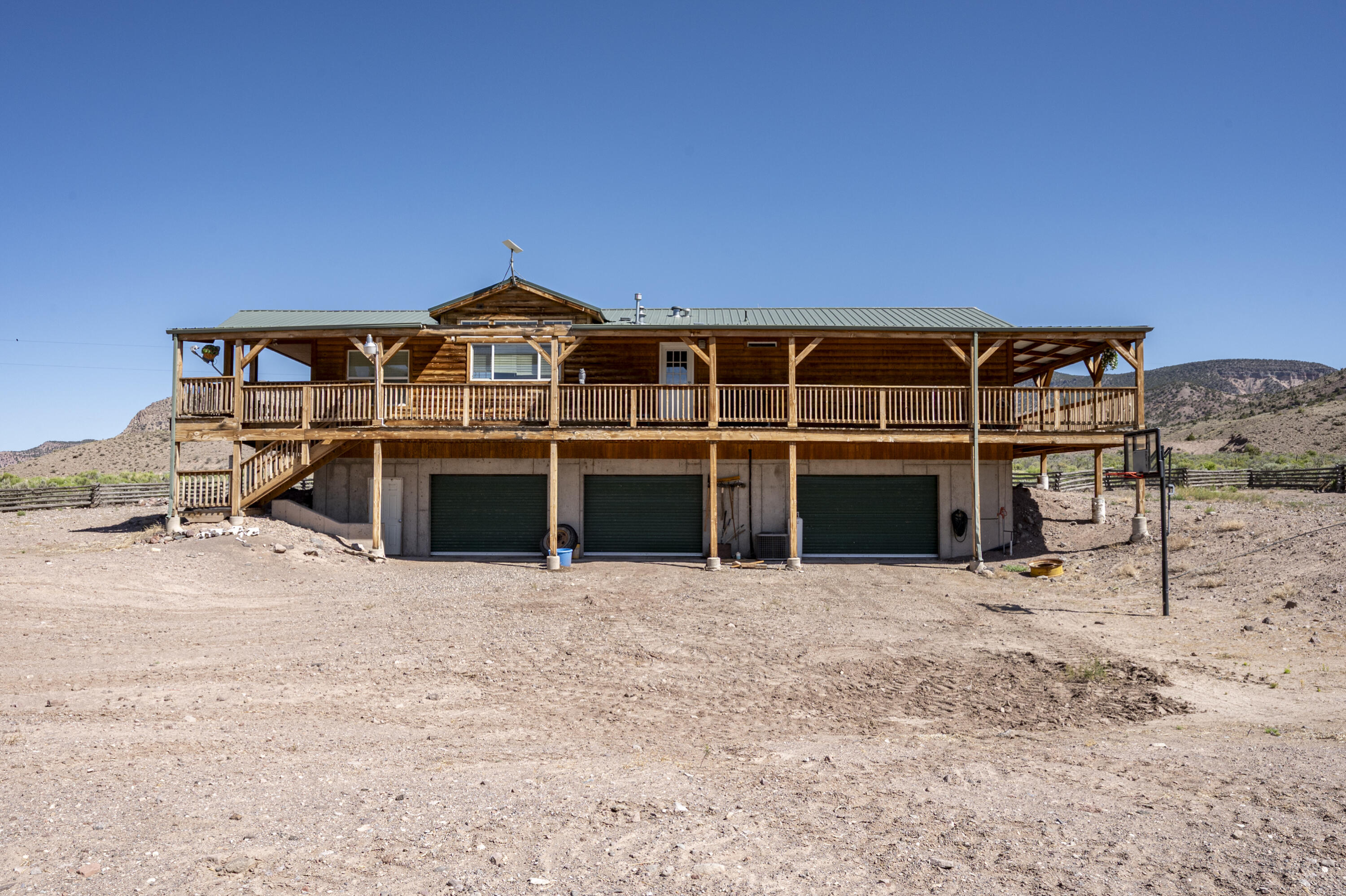 1401 W Highway 62