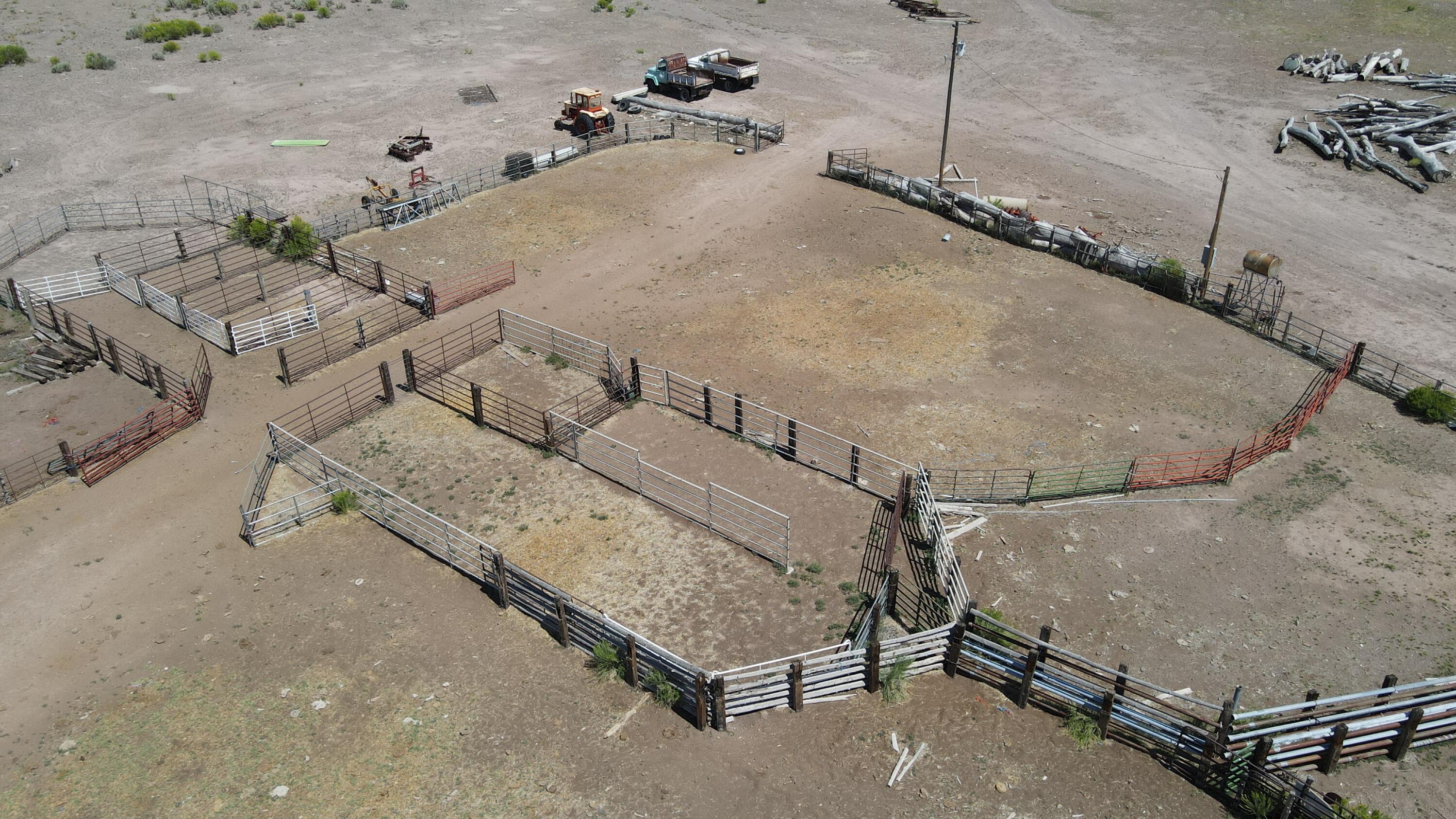 1401 W Highway 62