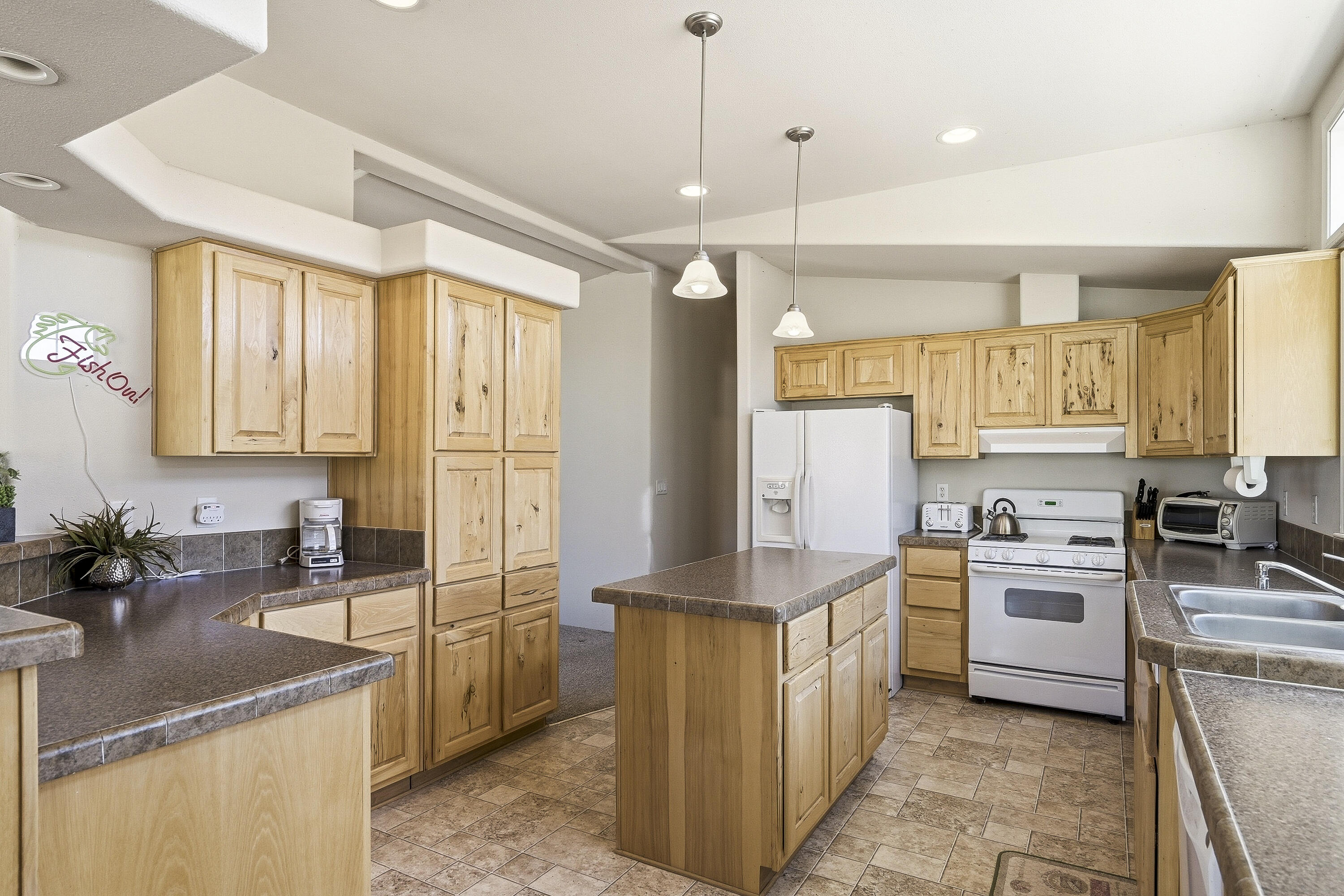 1401 W Highway 62