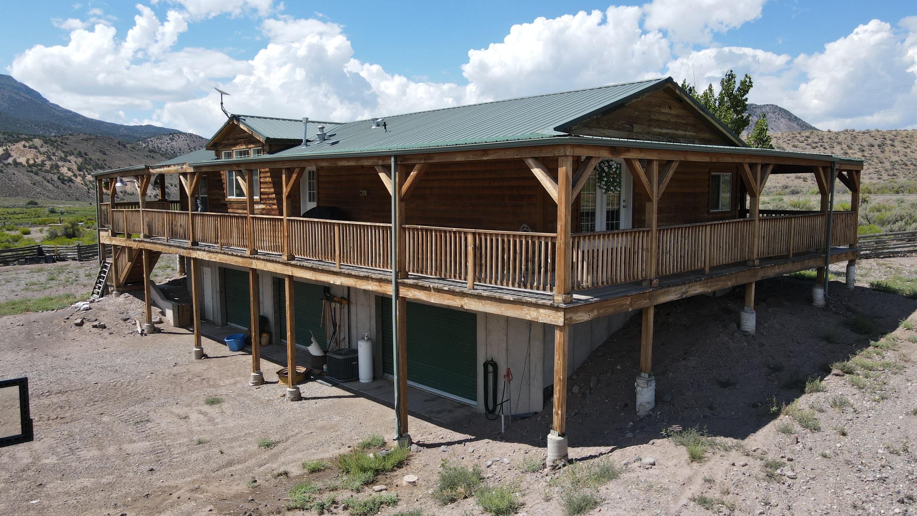 1401 W Highway 62