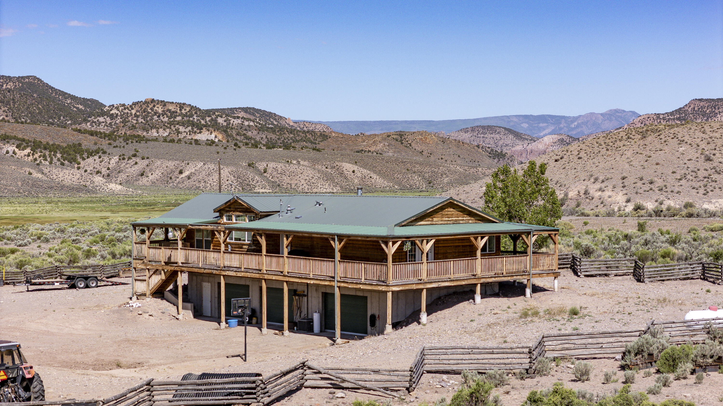 1401 W Highway 62