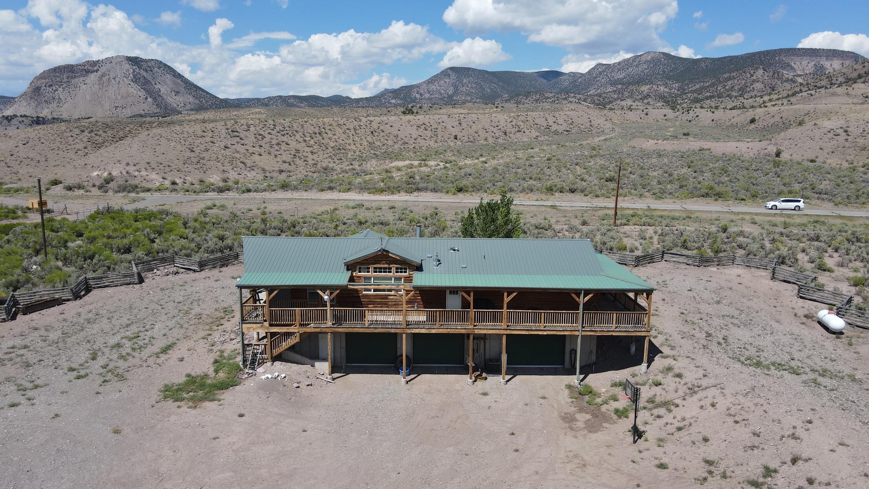 1401 W Highway 62