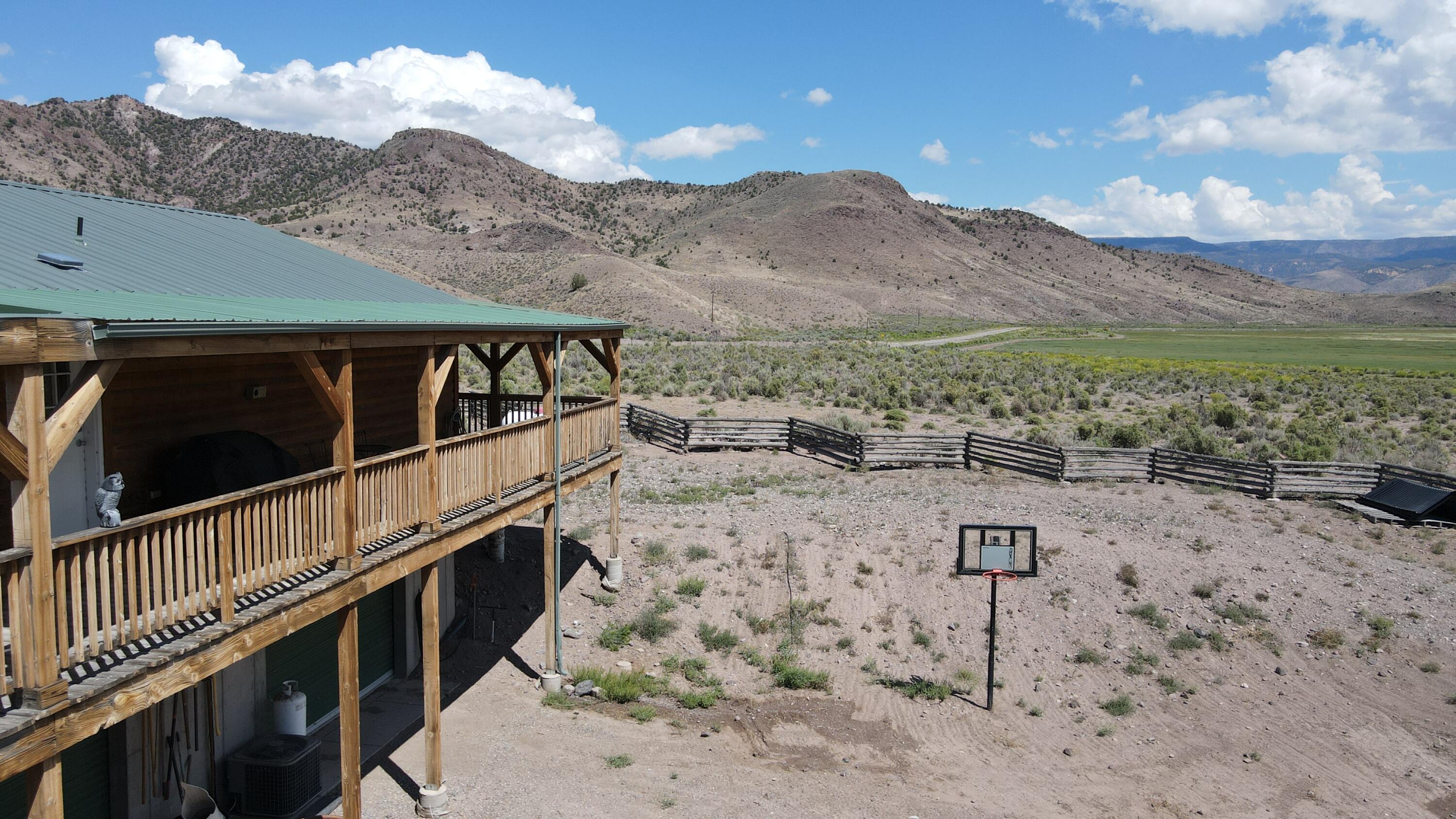 1401 W Highway 62