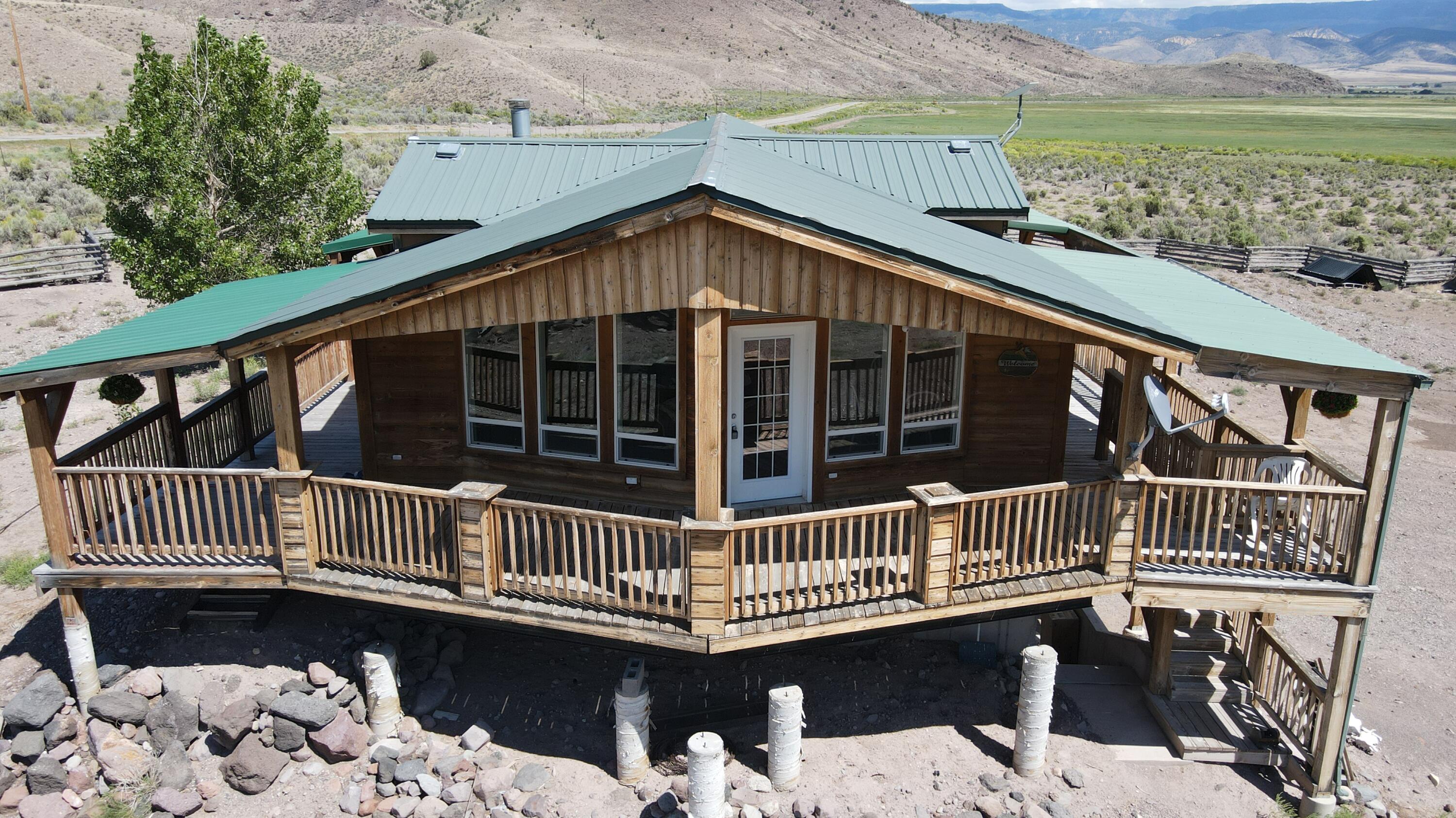1401 W Highway 62