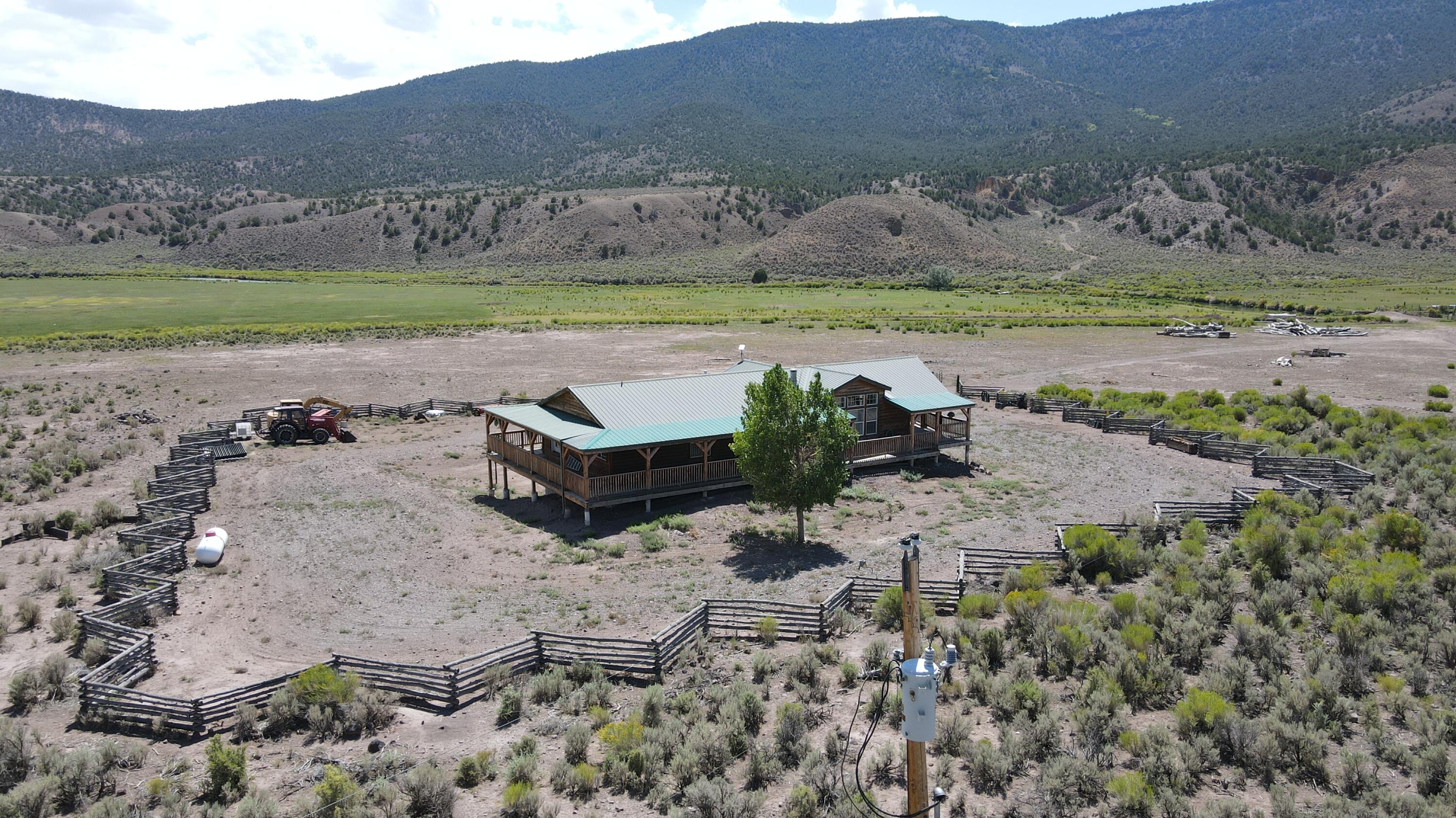1401 W Highway 62