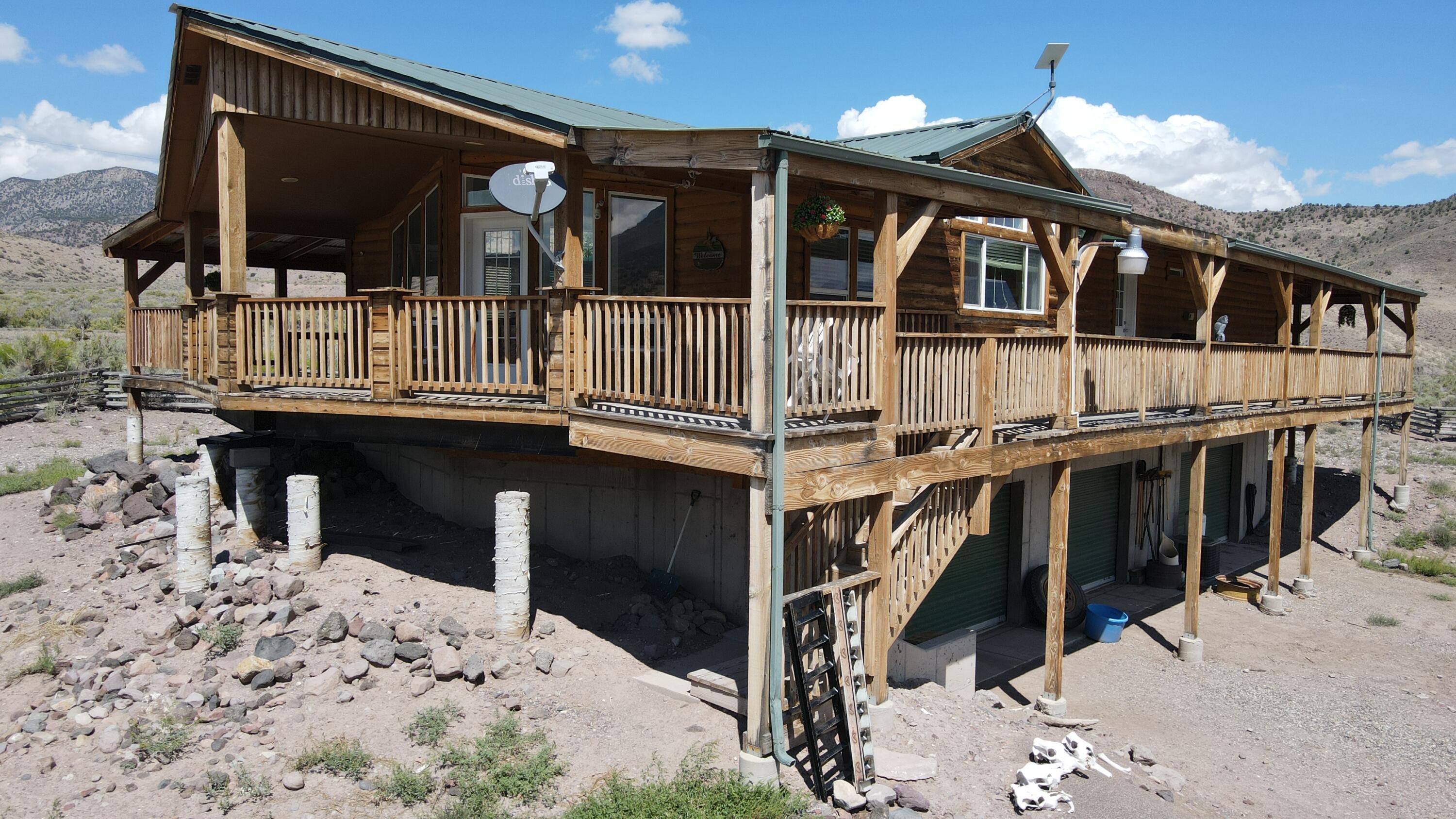 1401 W Highway 62