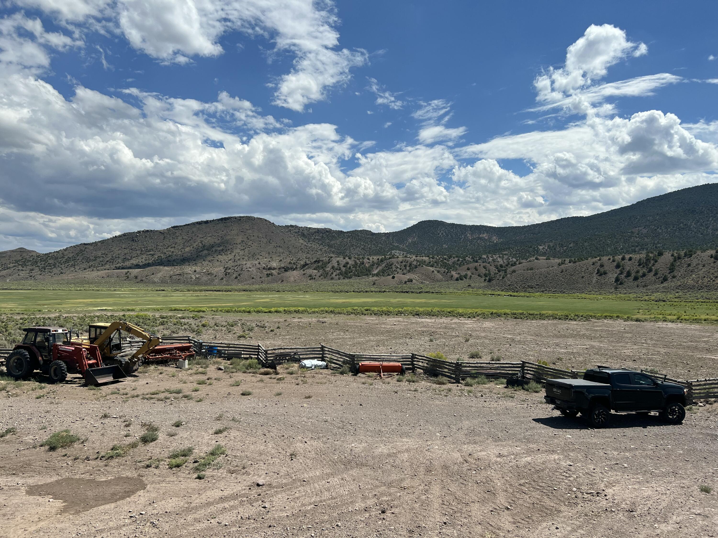 1401 W Highway 62
