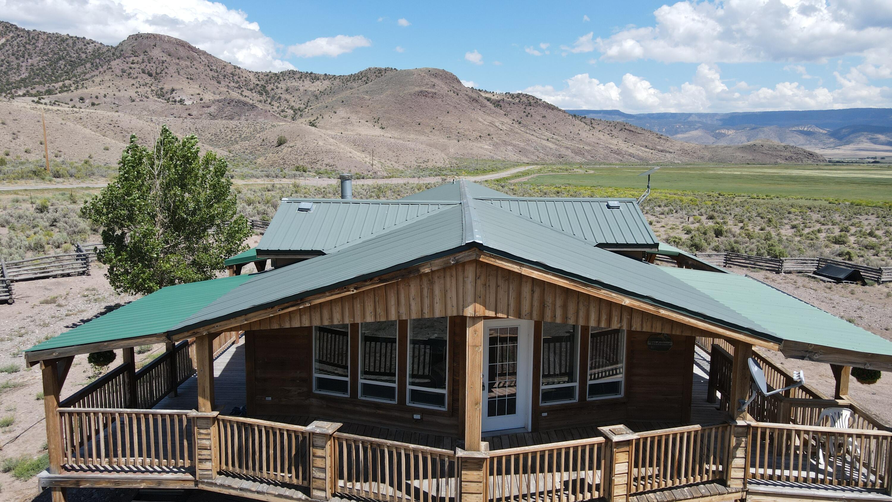 1401 W Highway 62