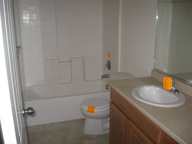 1242 N & 1244 N. 575 West