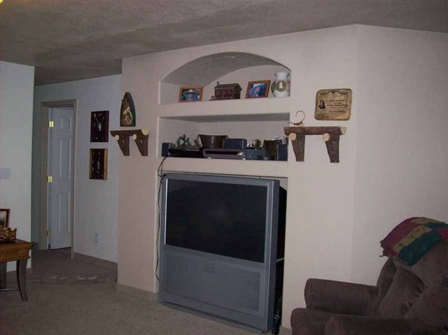 3911 N Quarterhorse LN