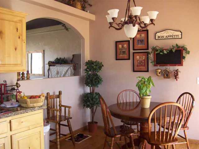 3911 N Quarterhorse LN