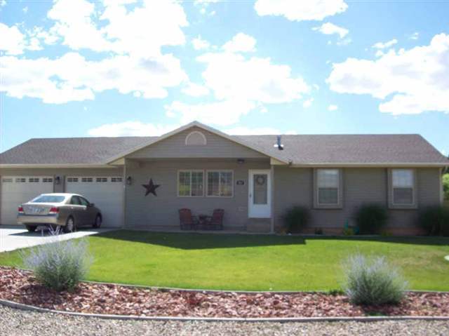 3911 N Quarterhorse LN