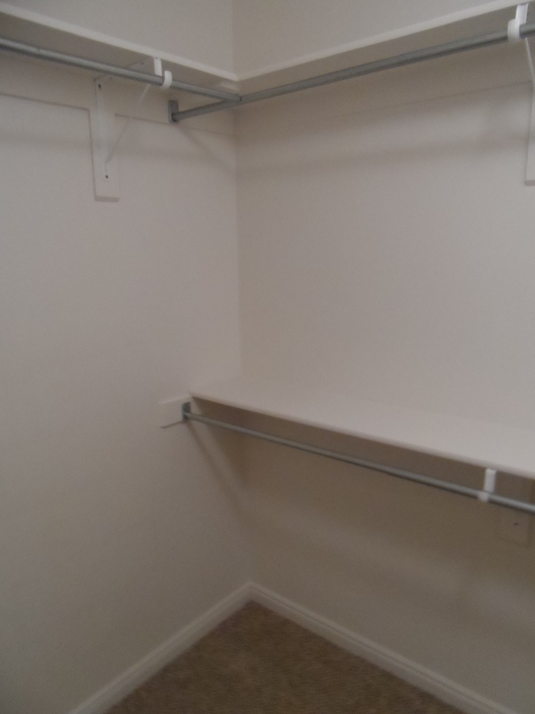 284 N TORREY PINES CIR