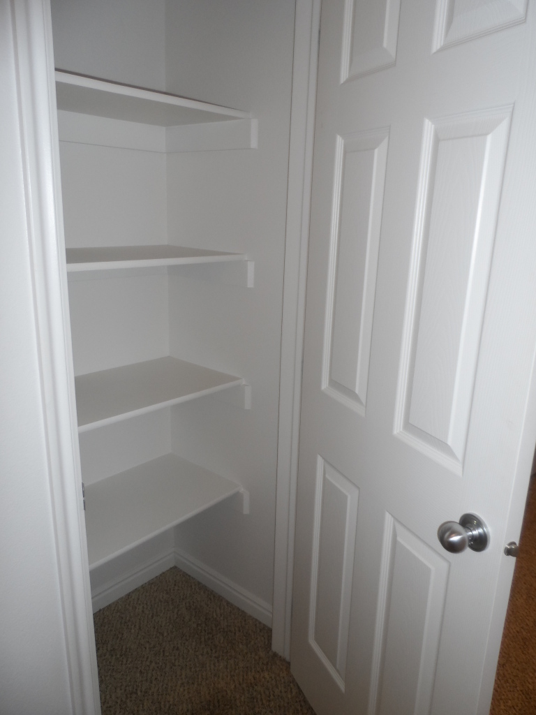 284 N TORREY PINES CIR