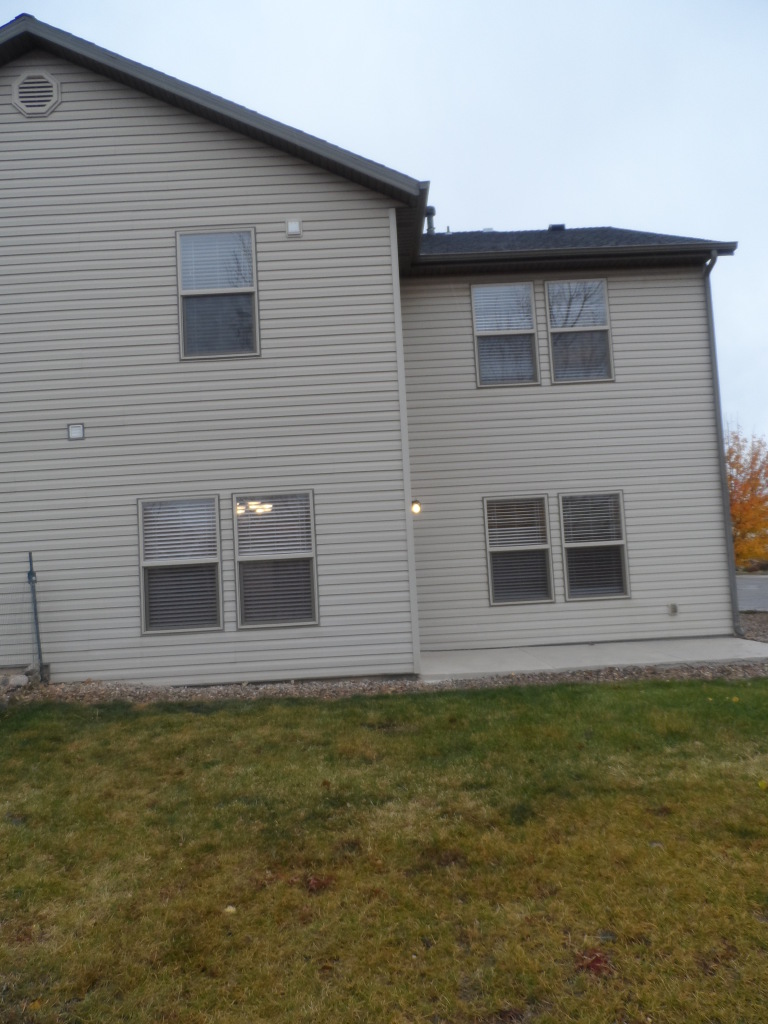 284 N TORREY PINES CIR