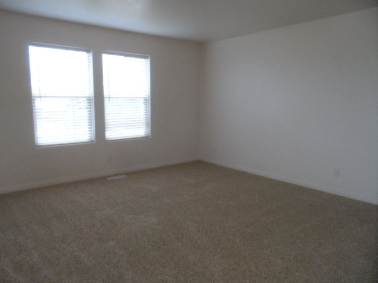 284 N TORREY PINES CIR